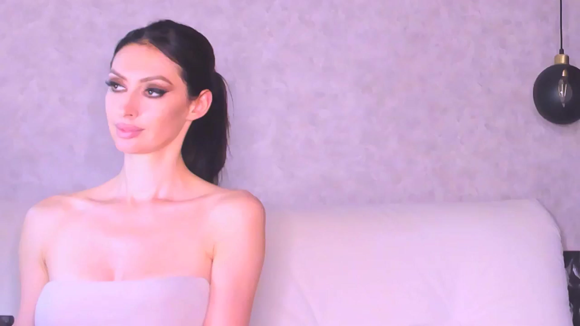 Gallery image thumbnail from AloeVera's myfreecams stream on, 07/08/2024, 02:59 image 16 of 20
