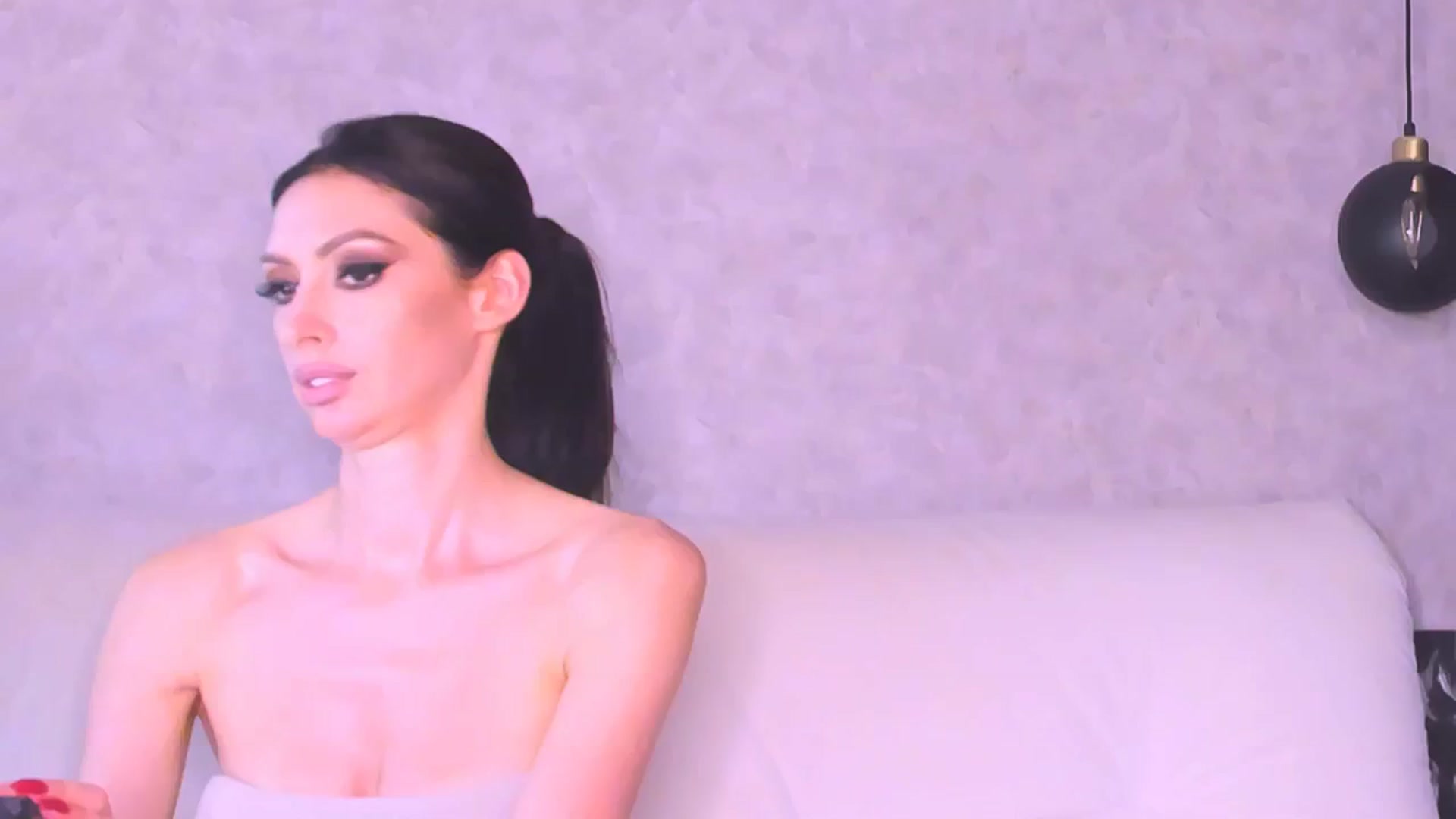 Gallery image thumbnail from AloeVera's myfreecams stream on, 07/08/2024, 02:59 image 18 of 20