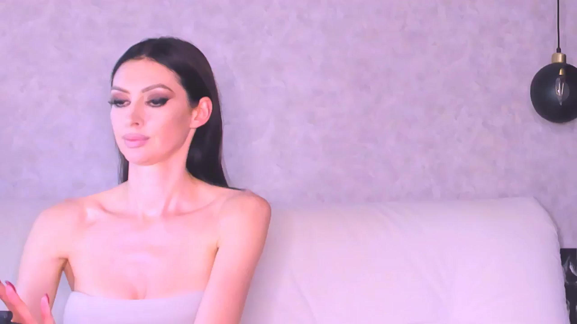 Gallery image thumbnail from AloeVera's myfreecams stream on, 07/08/2024, 02:59 image 1 of 20