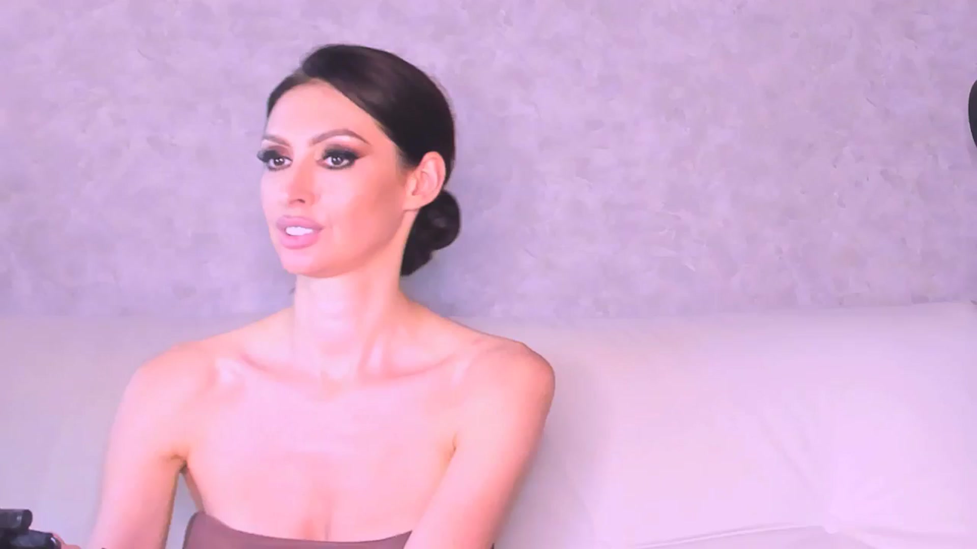 Gallery image thumbnail from AloeVera's myfreecams stream on, 07/27/2024, 02:41 image 17 of 20
