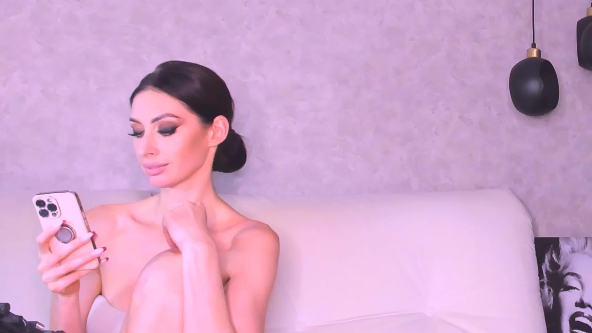 Gallery image thumbnail from AloeVera's myfreecams stream on, 07/28/2024, 02:07 image 16 of 20