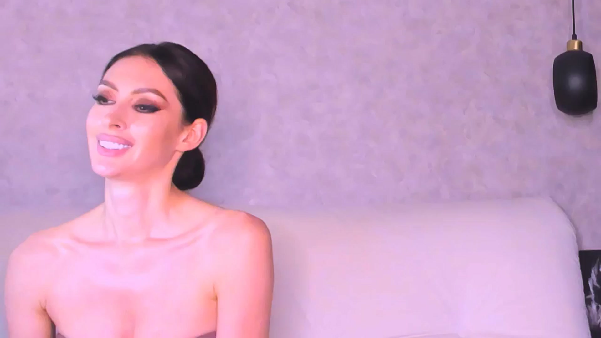 Gallery image thumbnail from AloeVera's myfreecams stream on, 08/07/2024, 01:49 image 17 of 20