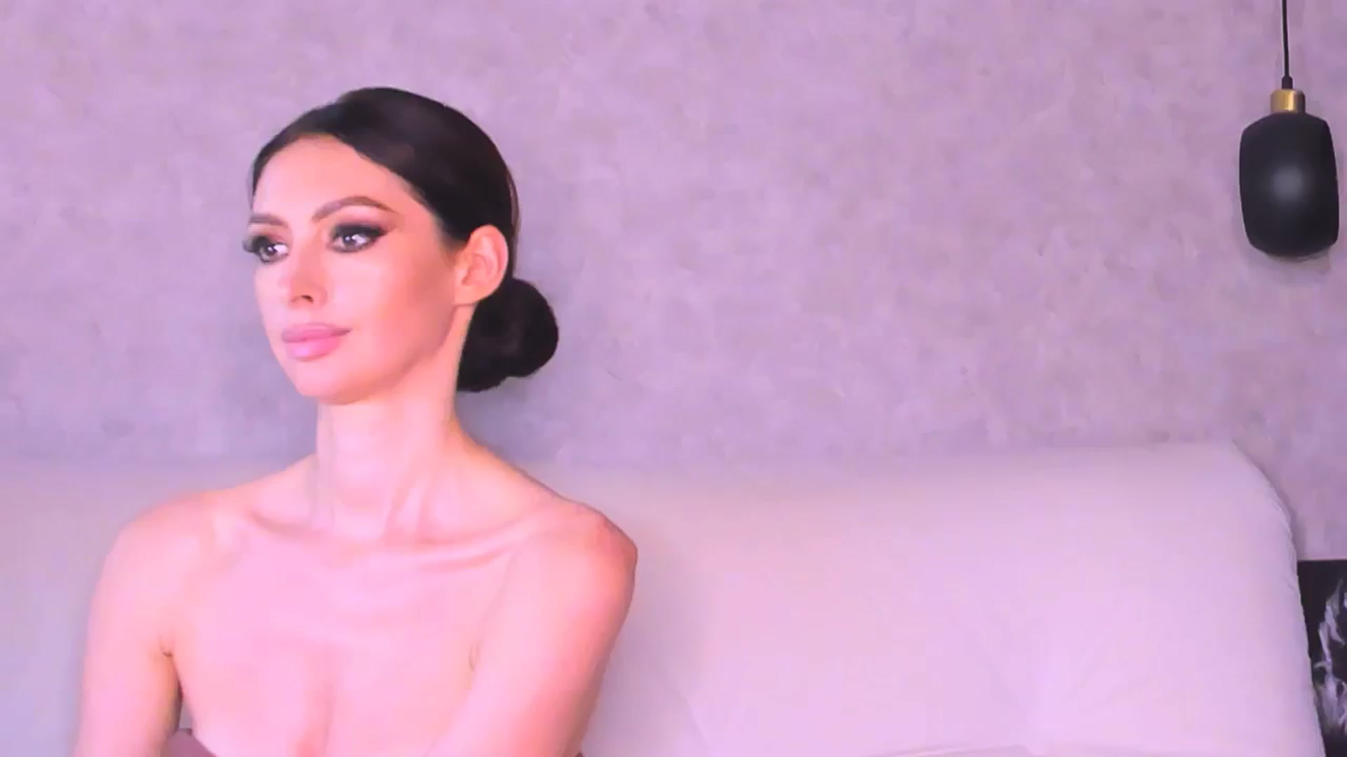 Gallery image thumbnail from AloeVera's myfreecams stream on, 08/07/2024, 01:49 image 18 of 20