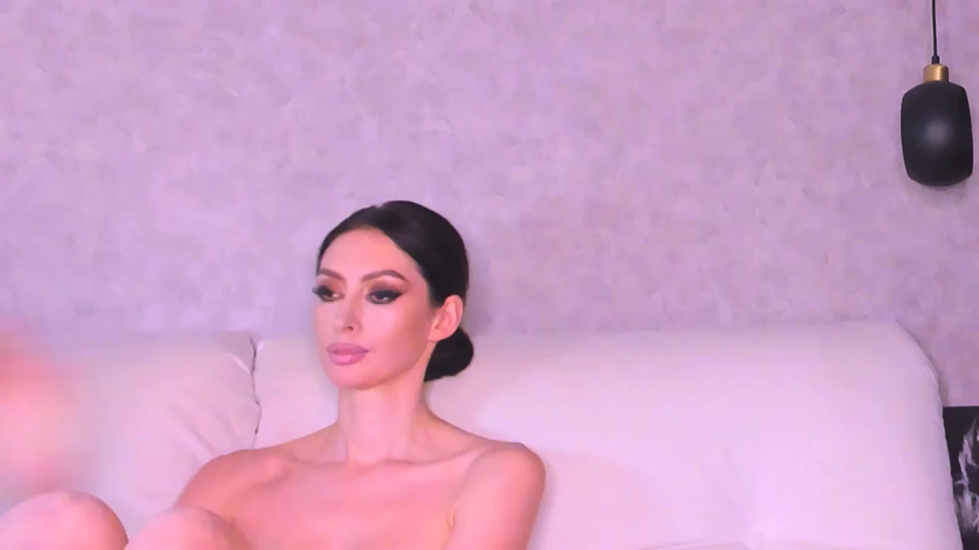 Gallery image thumbnail from AloeVera's myfreecams stream on, 08/07/2024, 01:49 image 11 of 20