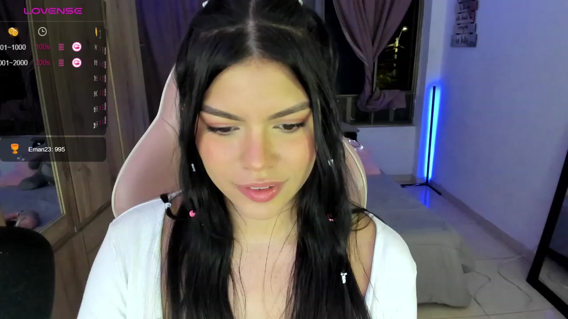 Gallery image thumbnail from Alondra_sweet's myfreecams stream on, 09/25/2023, 07:46 image 10 of 20