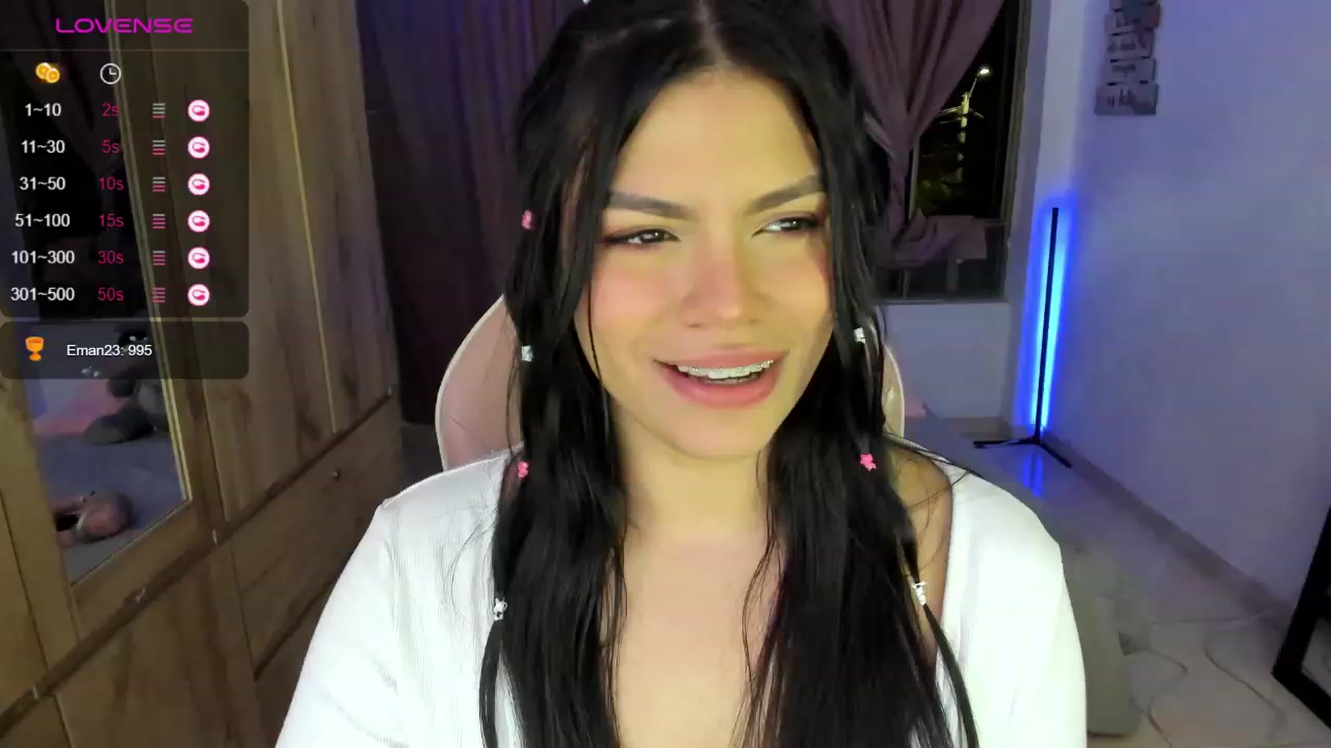 Gallery image thumbnail from Alondra_sweet's myfreecams stream on, 09/25/2023, 07:46 image 2 of 20