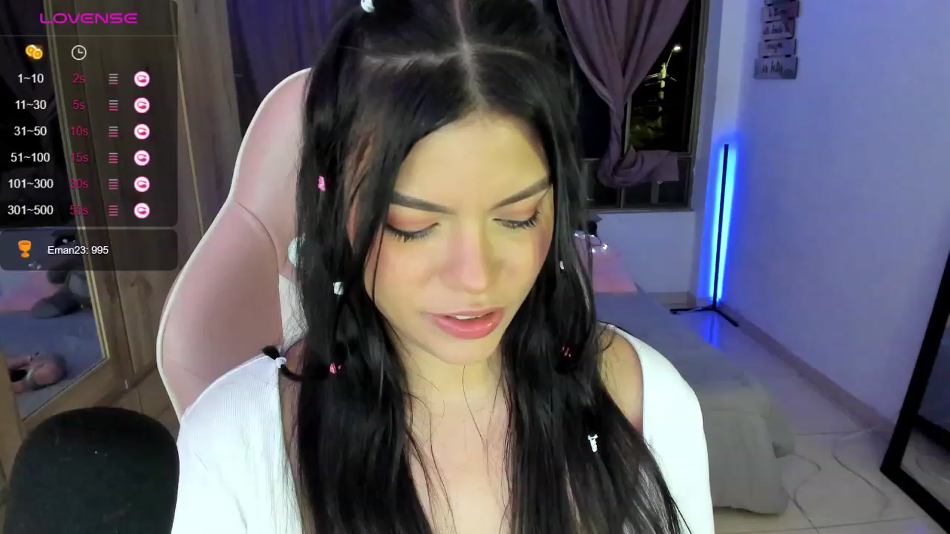 Gallery image thumbnail from Alondra_sweet's myfreecams stream on, 09/25/2023, 07:46 image 9 of 20