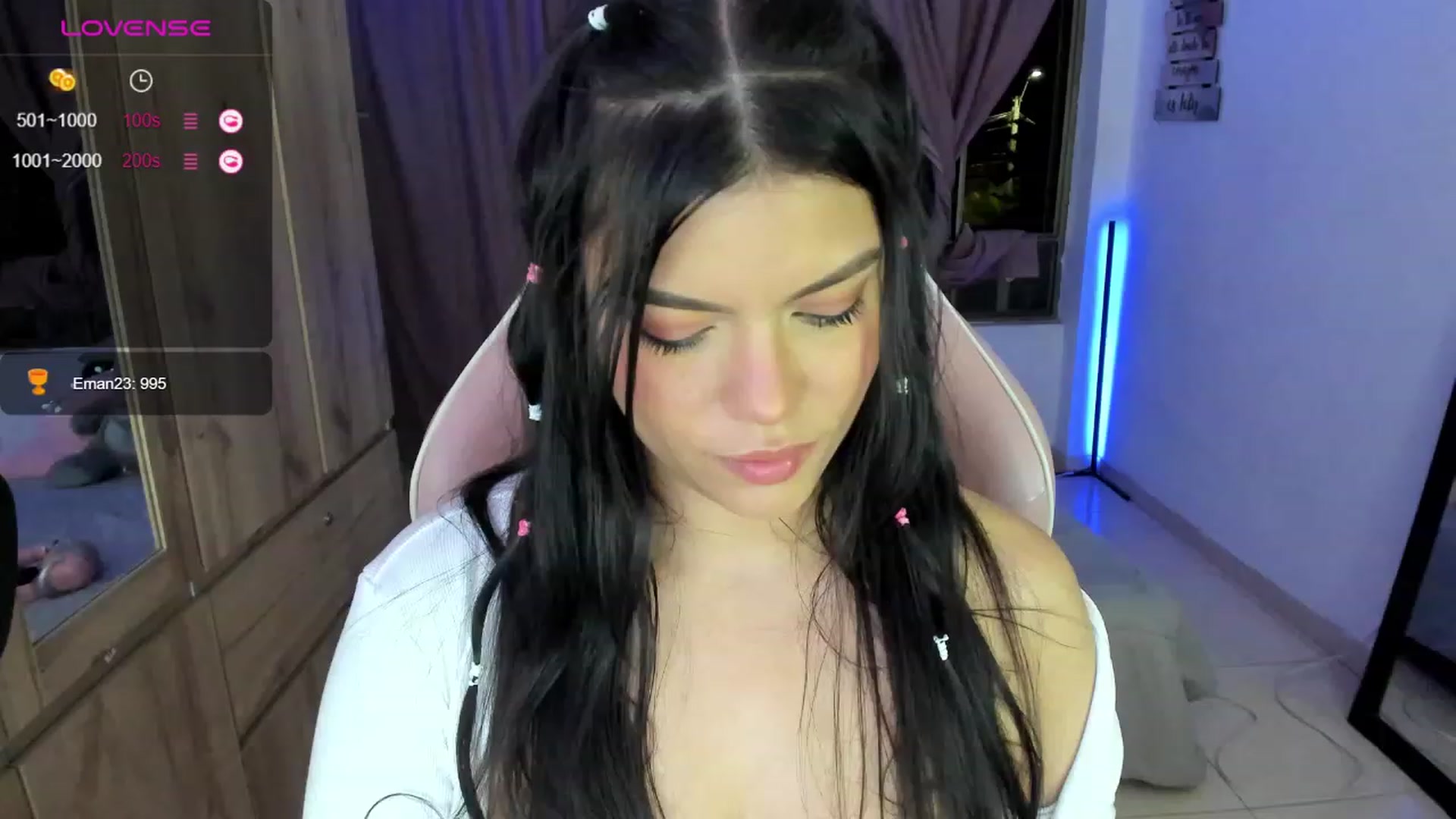 Gallery image thumbnail from Alondra_sweet's myfreecams stream on, 09/25/2023, 07:46 image 19 of 20