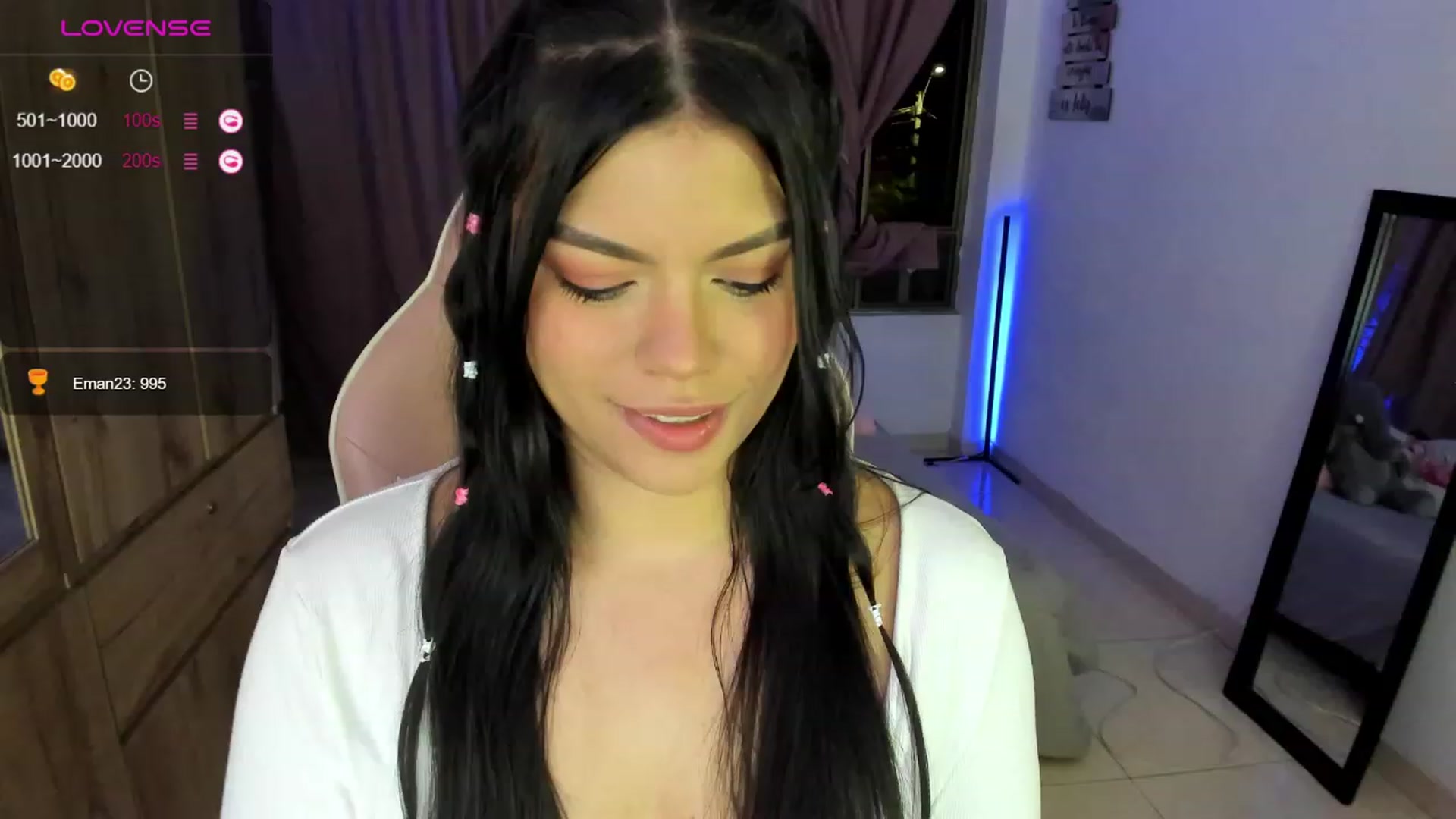 Gallery image thumbnail from Alondra_sweet's myfreecams stream on, 09/25/2023, 07:46 image 1 of 20