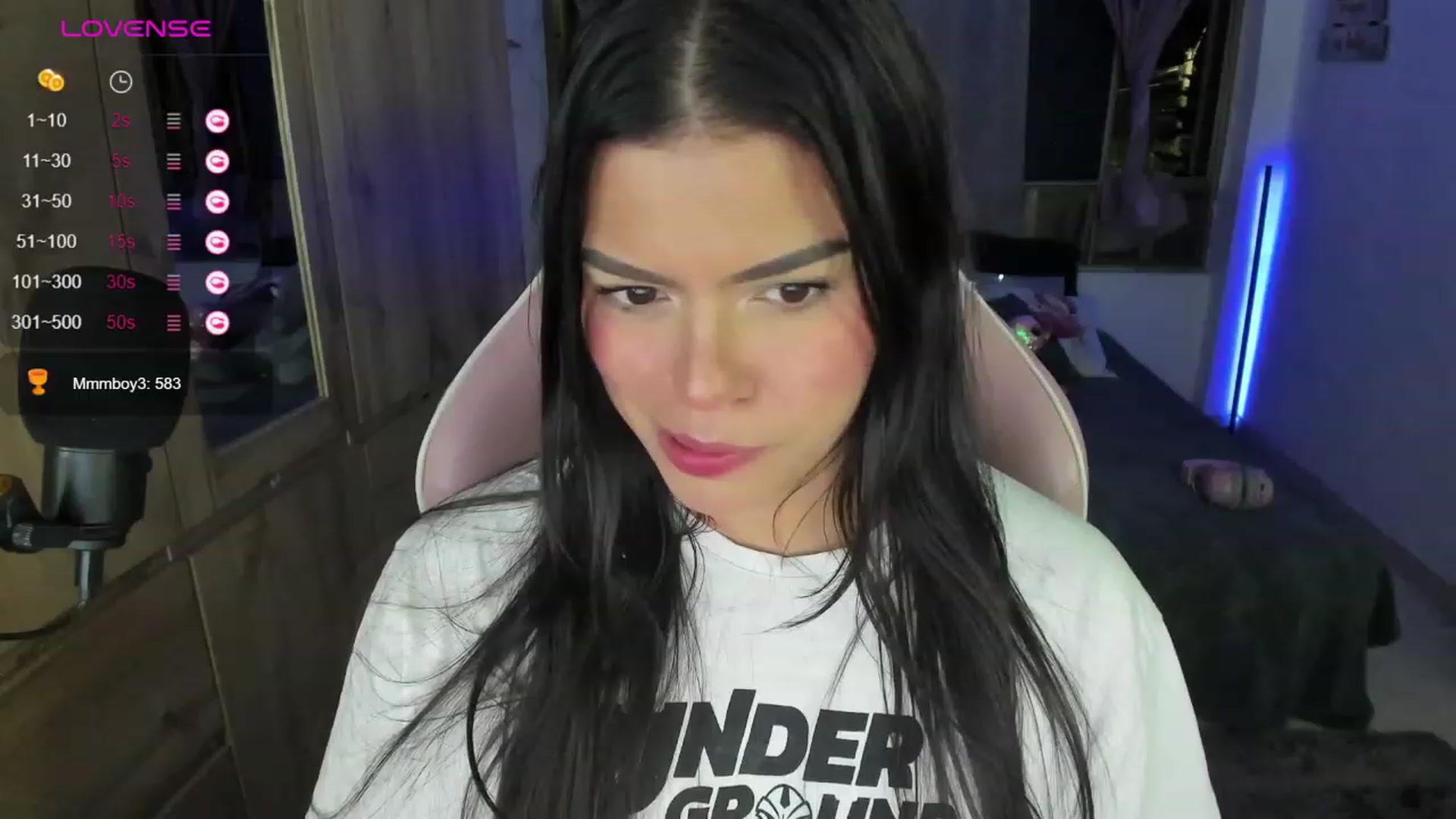 Gallery image thumbnail from Alondra_sweet's myfreecams stream on, 01/10/2024, 08:10 image 18 of 20