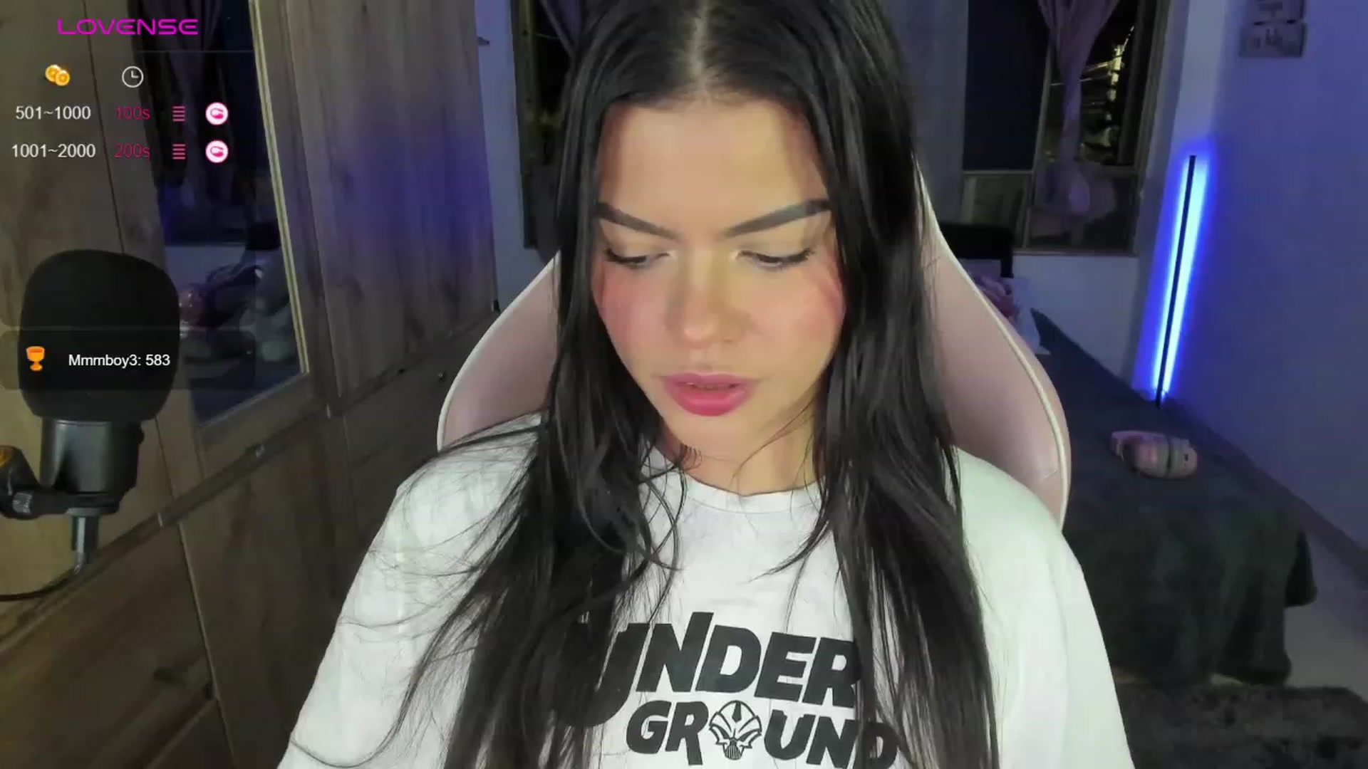 Gallery image thumbnail from Alondra_sweet's myfreecams stream on, 01/10/2024, 08:10 image 19 of 20