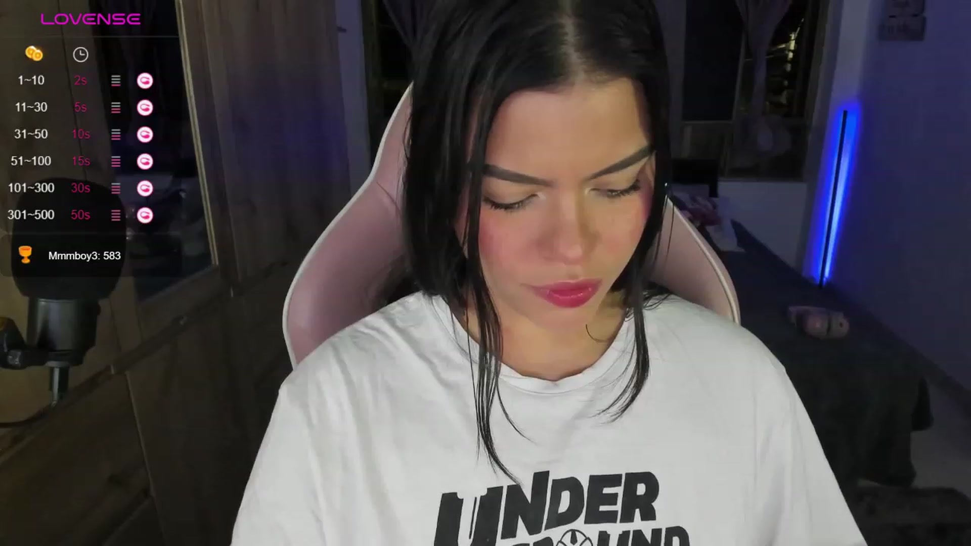 Gallery image thumbnail from Alondra_sweet's myfreecams stream on, 01/10/2024, 08:10 image 5 of 20