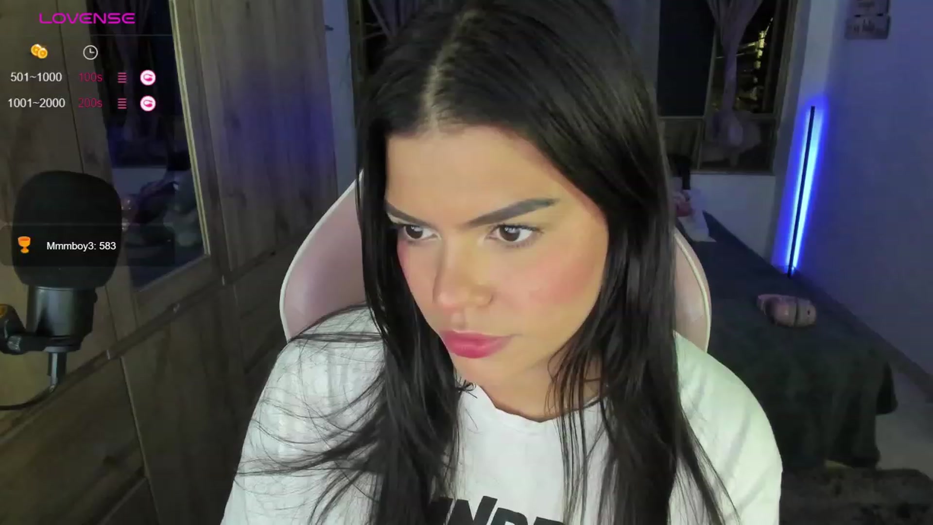 Gallery image thumbnail from Alondra_sweet's myfreecams stream on, 01/10/2024, 08:10 image 16 of 20