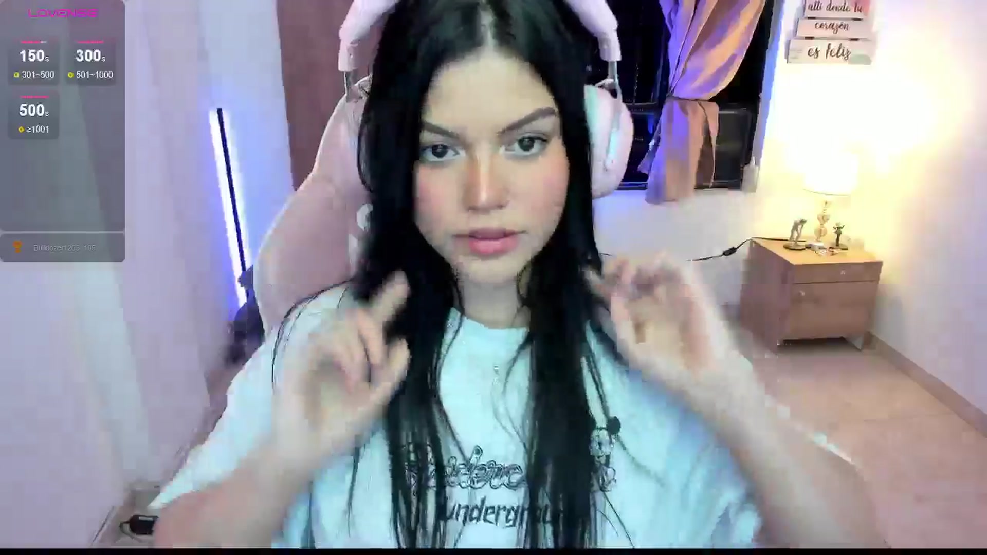 Gallery image thumbnail from Alondra_sweet's myfreecams stream on, 06/25/2024, 05:27 image 14 of 20