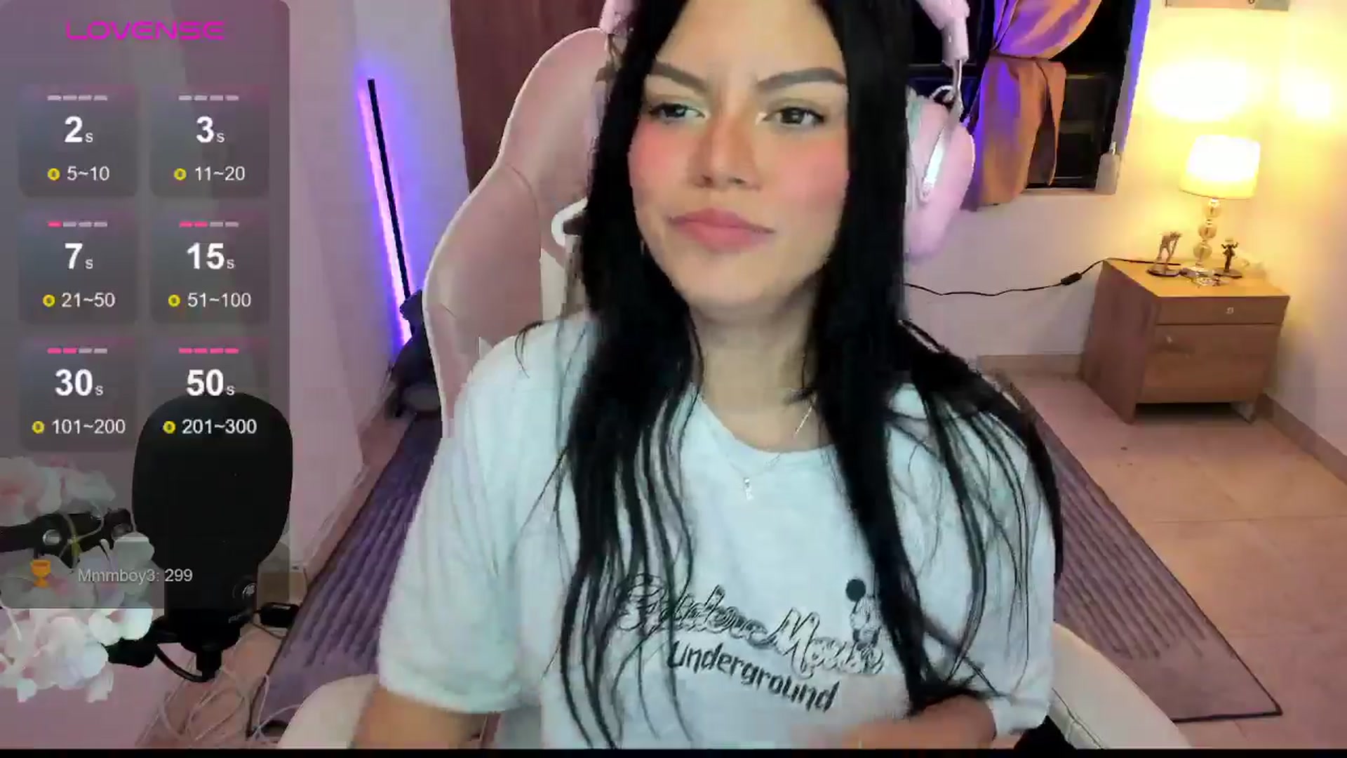Gallery image thumbnail from Alondra_sweet's myfreecams stream on, 06/25/2024, 06:29 image 9 of 20