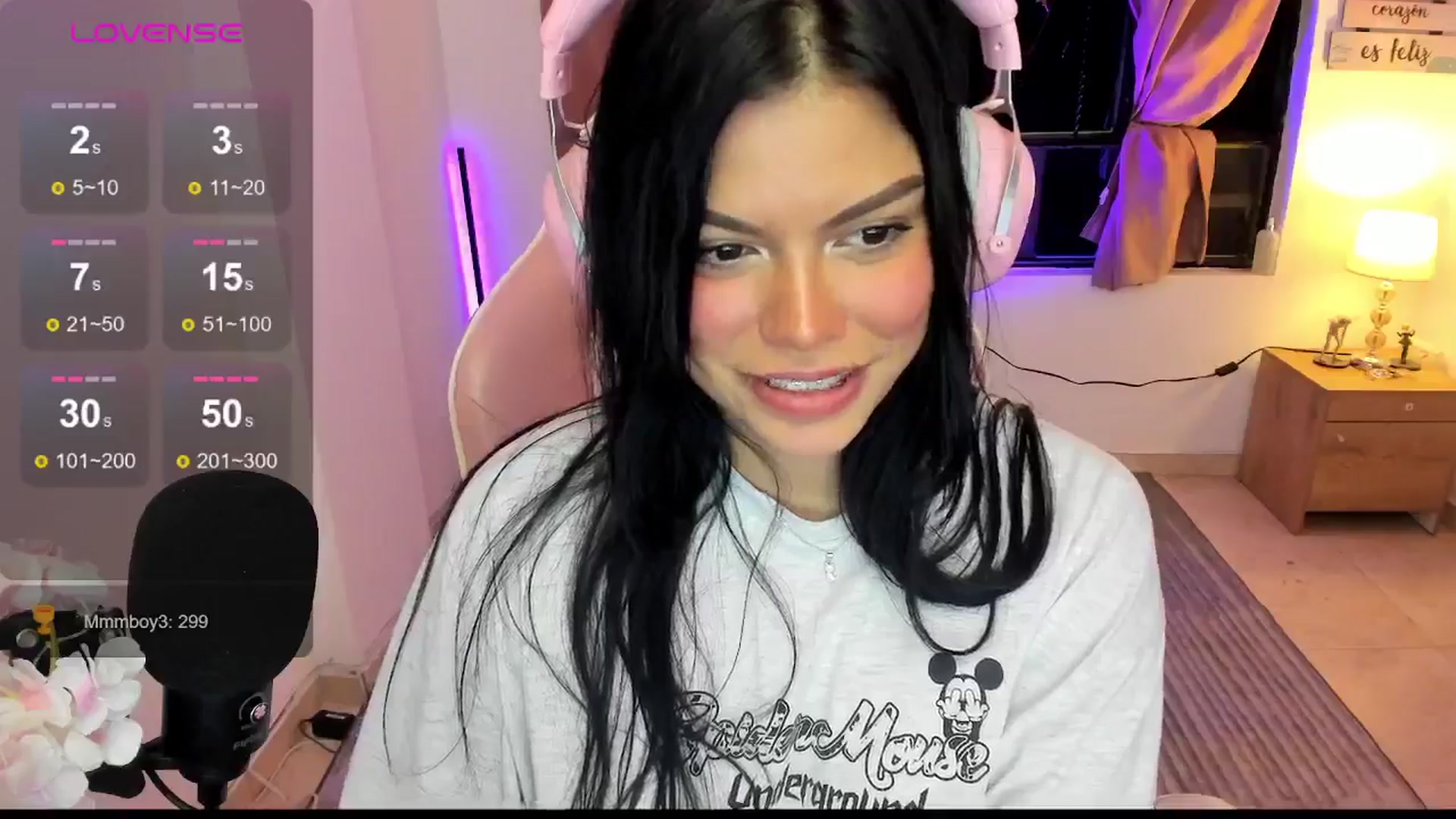 Gallery image thumbnail from Alondra_sweet's myfreecams stream on, 06/25/2024, 06:29 image 13 of 20