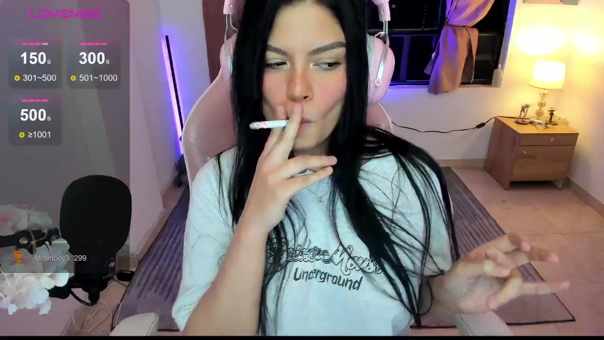 Gallery image thumbnail from Alondra_sweet's myfreecams stream on, 06/25/2024, 06:29 image 6 of 20