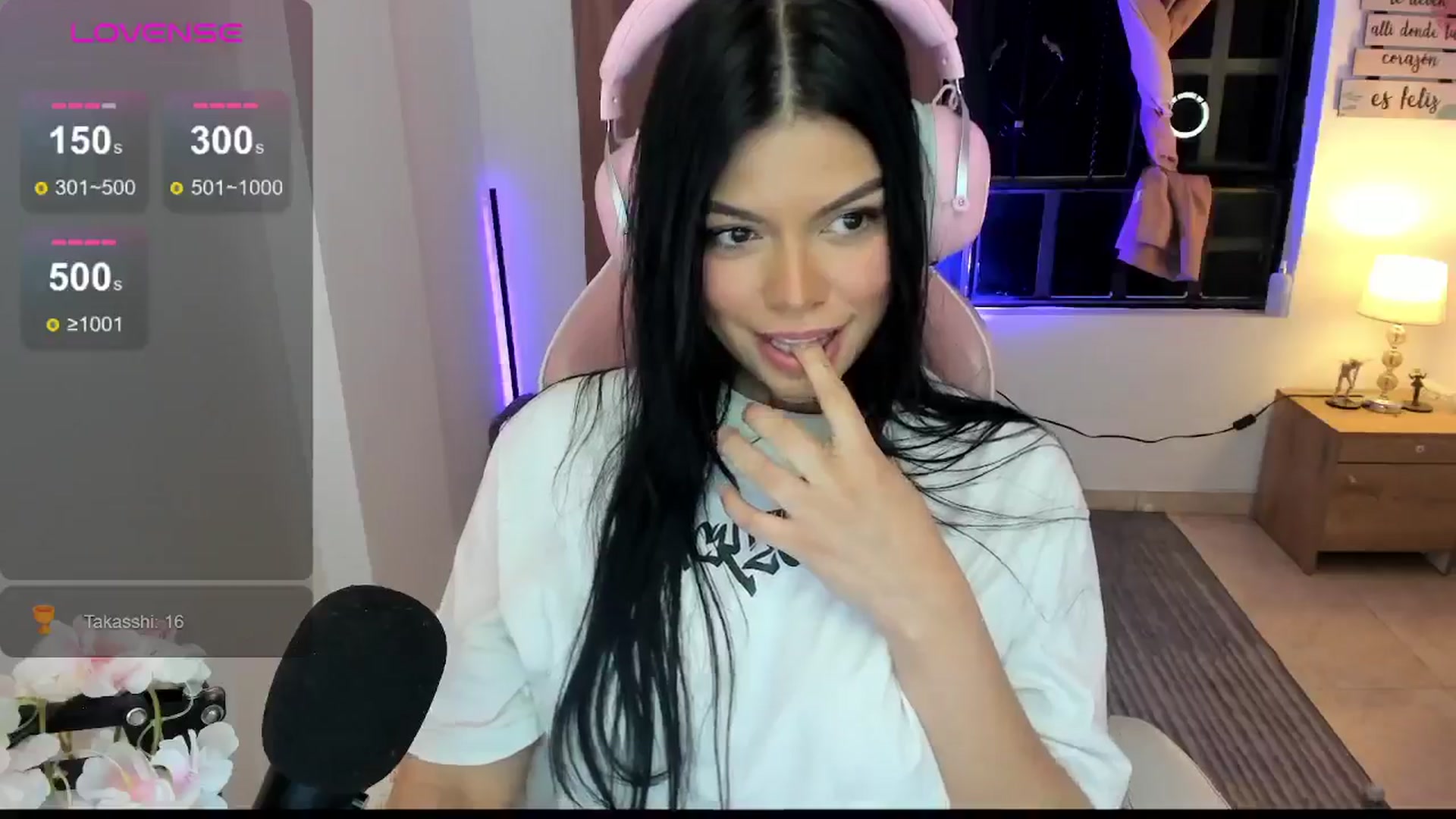 Gallery image thumbnail from Alondra_sweet's myfreecams stream on, 07/02/2024, 05:23 image 11 of 20