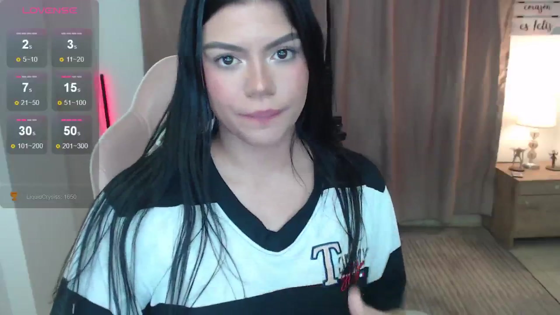 Gallery image thumbnail from Alondra_sweet's myfreecams stream on, 10/29/2024, 08:09 image 3 of 20