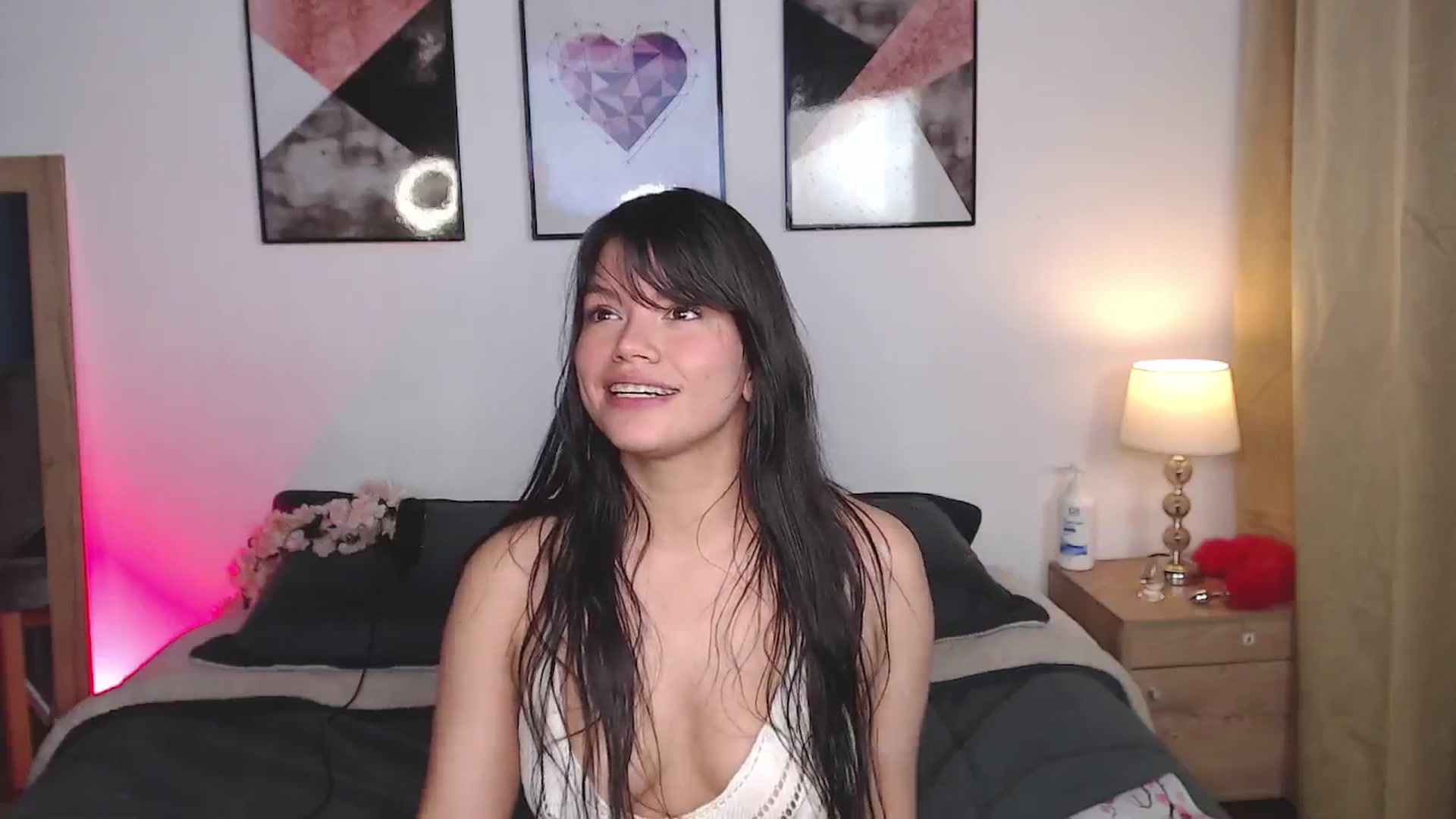 Gallery image thumbnail from Alondra_sweet's myfreecams stream on, 07/16/2025, 09:30 image 2 of 20