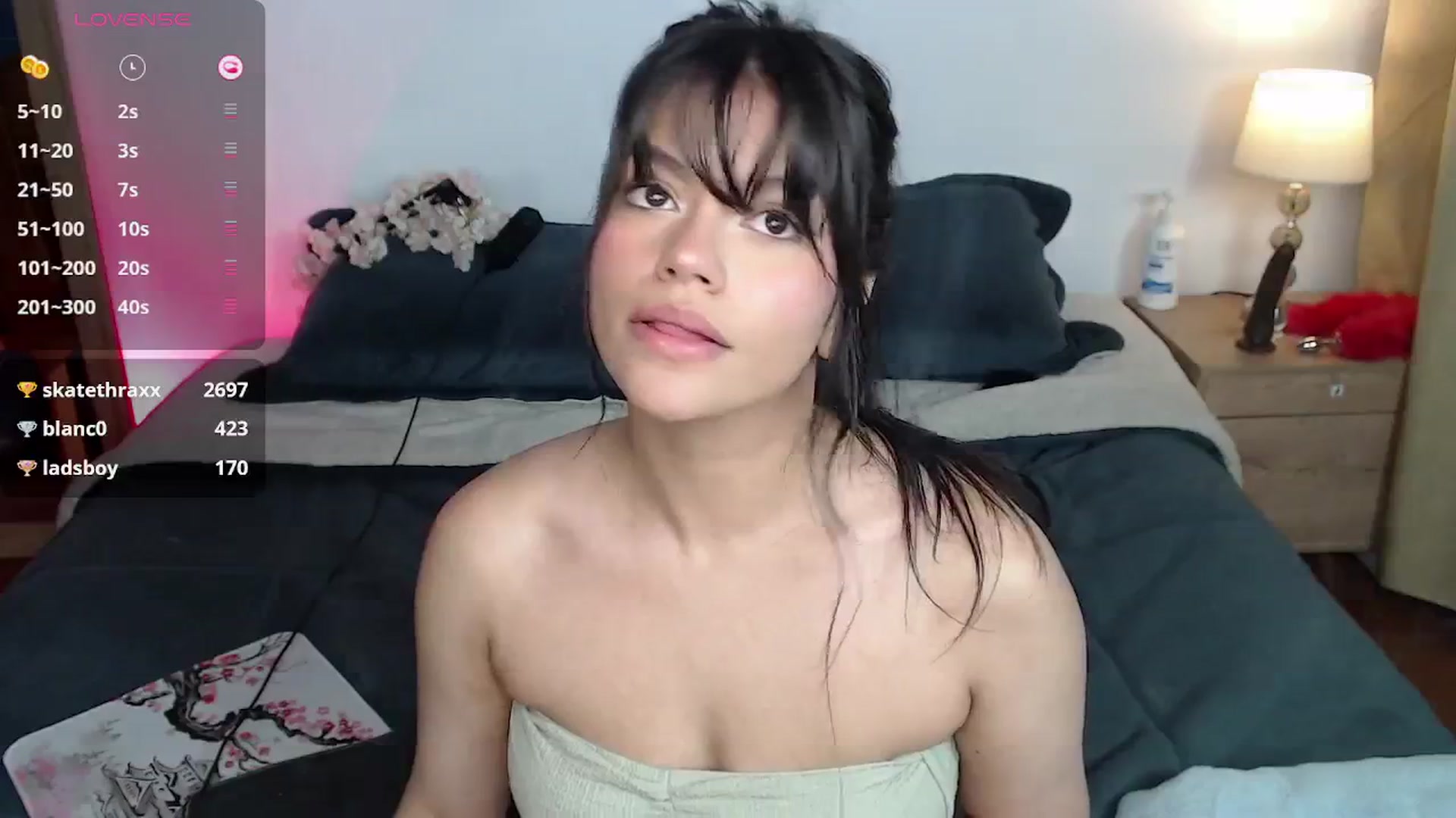 Gallery image thumbnail from Alondra_sweet's myfreecams stream on, 07/22/2025, 09:48 image 17 of 20