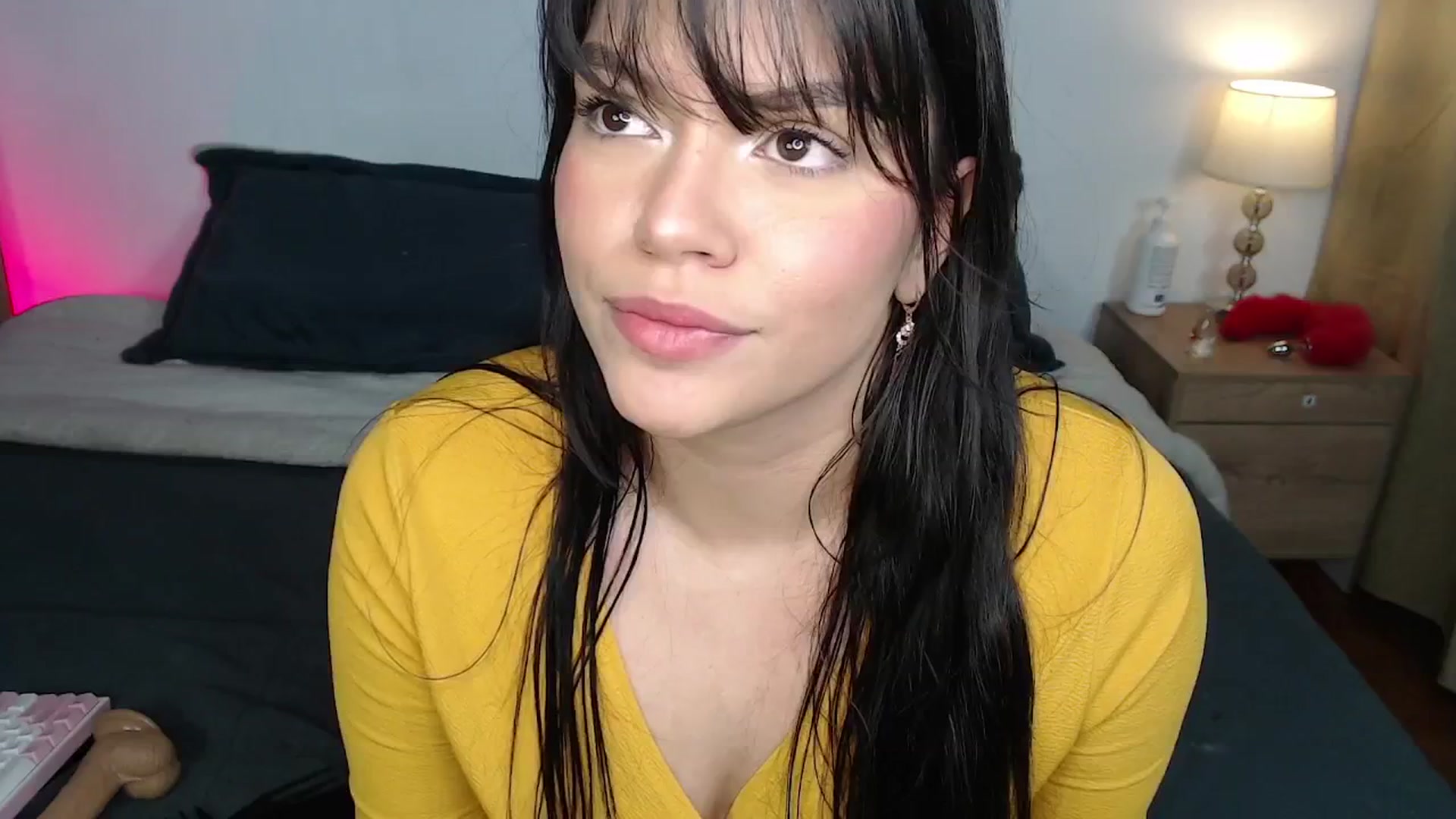 Gallery image thumbnail from Alondra_sweet's myfreecams stream on, 08/01/2025, 09:55 image 6 of 20