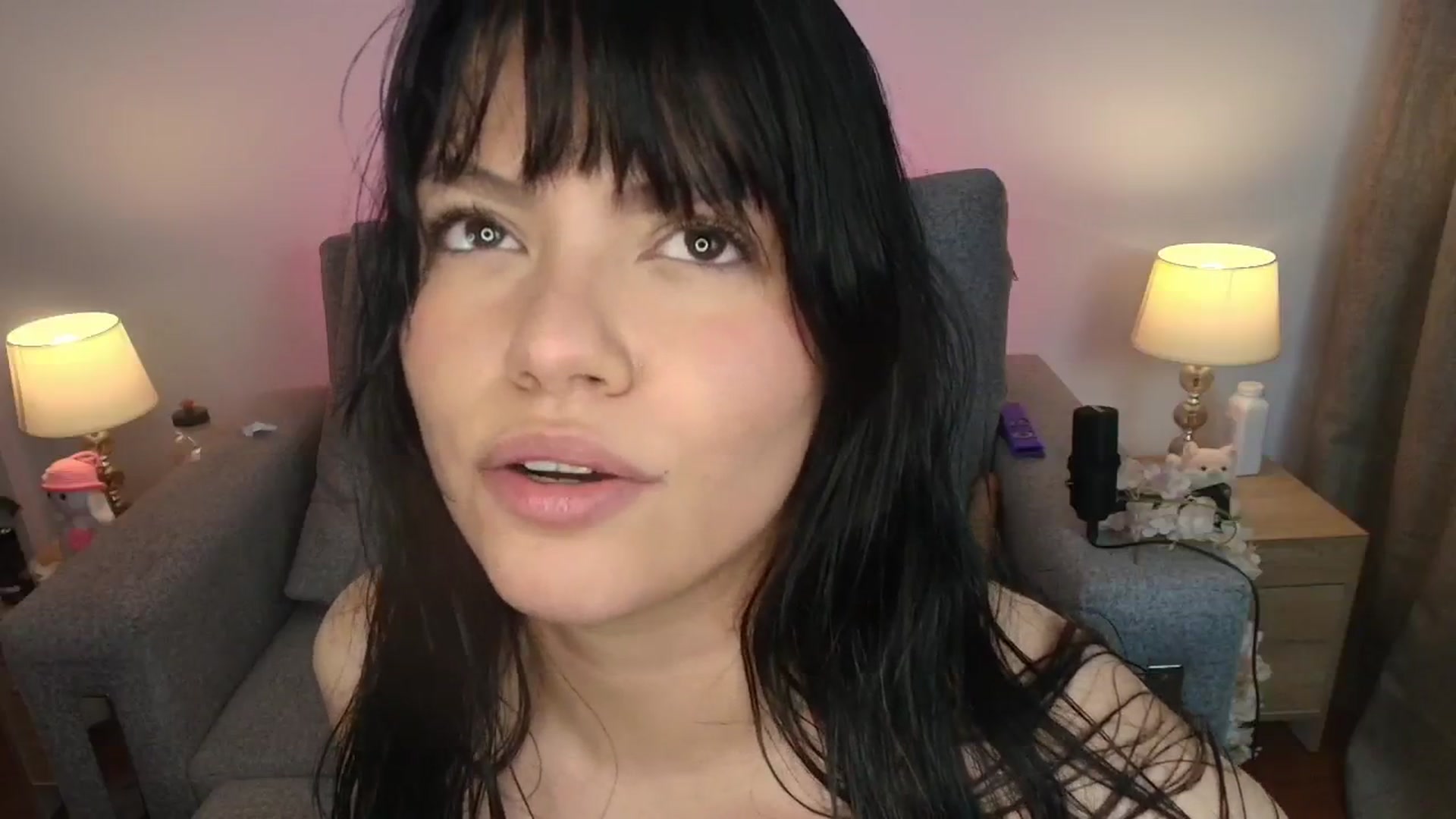 Gallery image thumbnail from Alondra_sweet's myfreecams stream on, 05/04/2026, 09:46 image 3 of 20