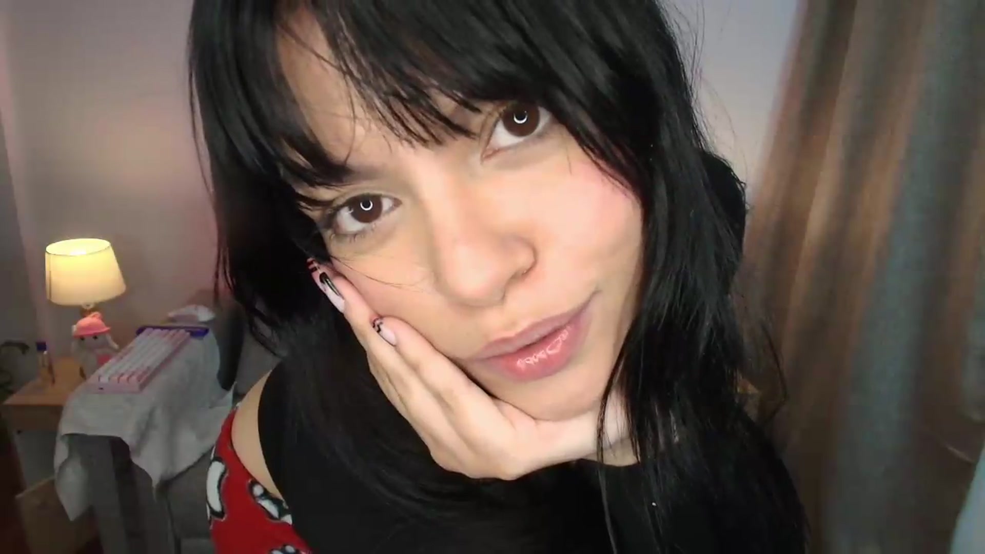 Gallery image thumbnail from Alondra_sweet's myfreecams stream on, 05/06/2026, 09:15 image 18 of 20