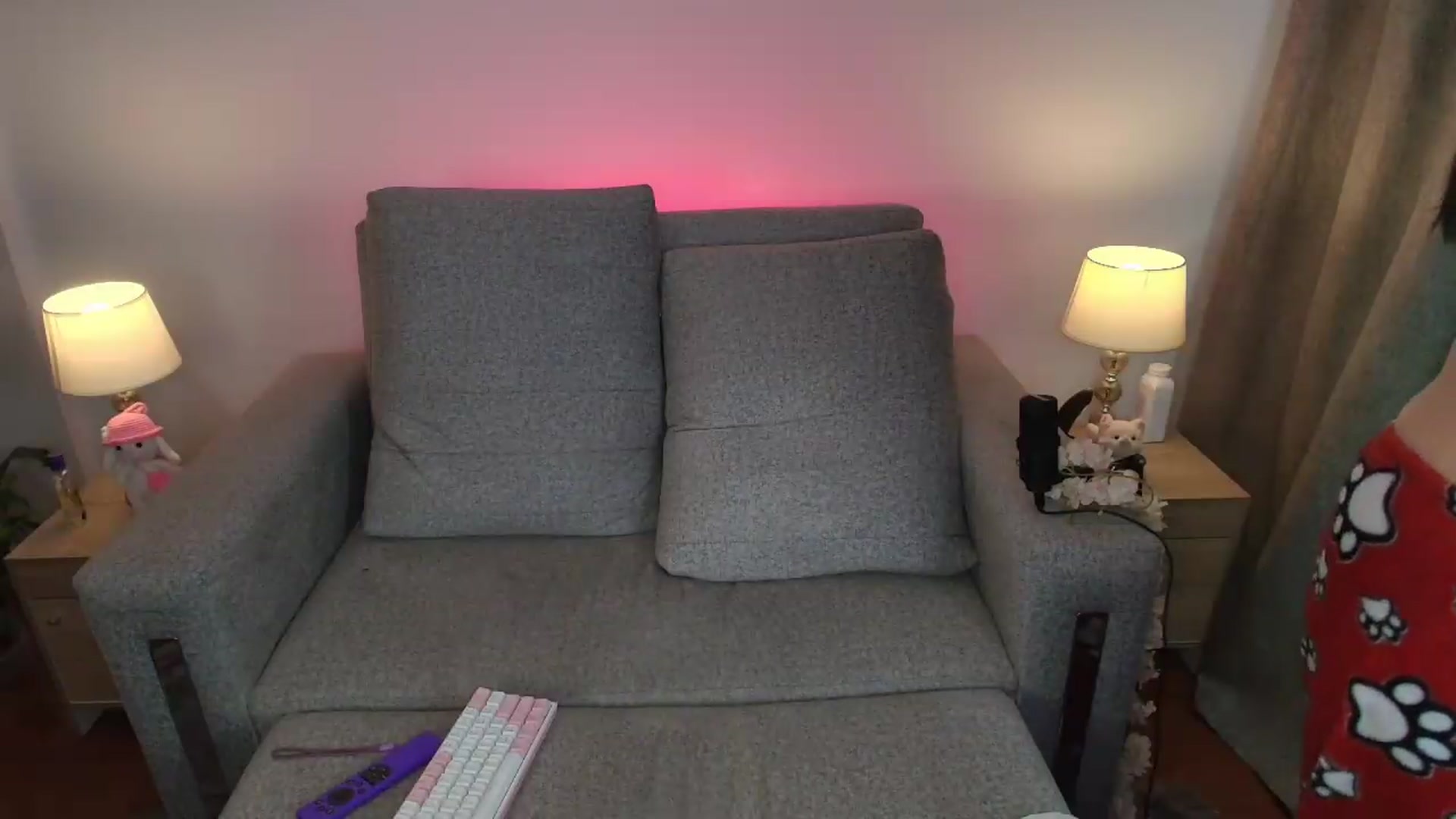 Gallery image thumbnail from Alondra_sweet's myfreecams stream on, 05/06/2026, 09:15 image 15 of 20