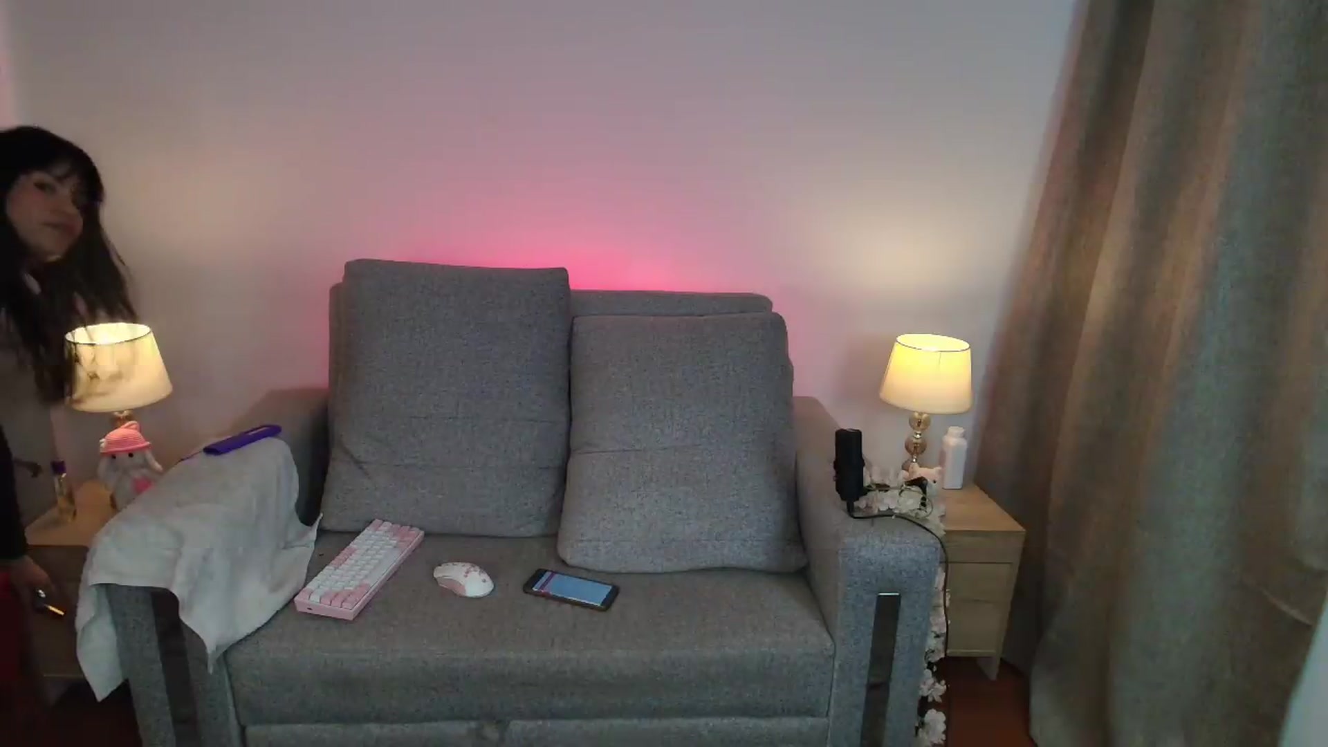 Gallery image thumbnail from Alondra_sweet's myfreecams stream on, 05/06/2026, 09:15 image 17 of 20