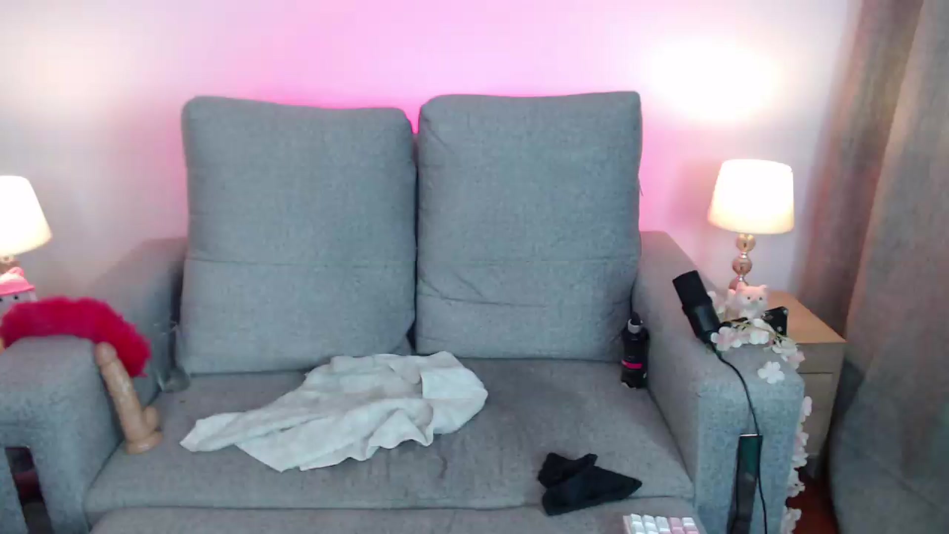 Gallery image thumbnail from Alondra_sweet's myfreecams stream on, 05/09/2026, 08:37 image 11 of 20