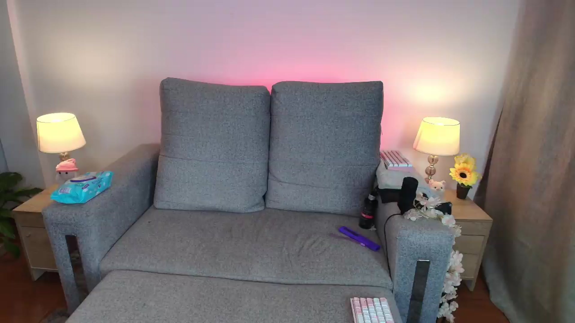 Gallery image thumbnail from Alondra_sweet's myfreecams stream on, 05/12/2026, 09:08 image 7 of 20