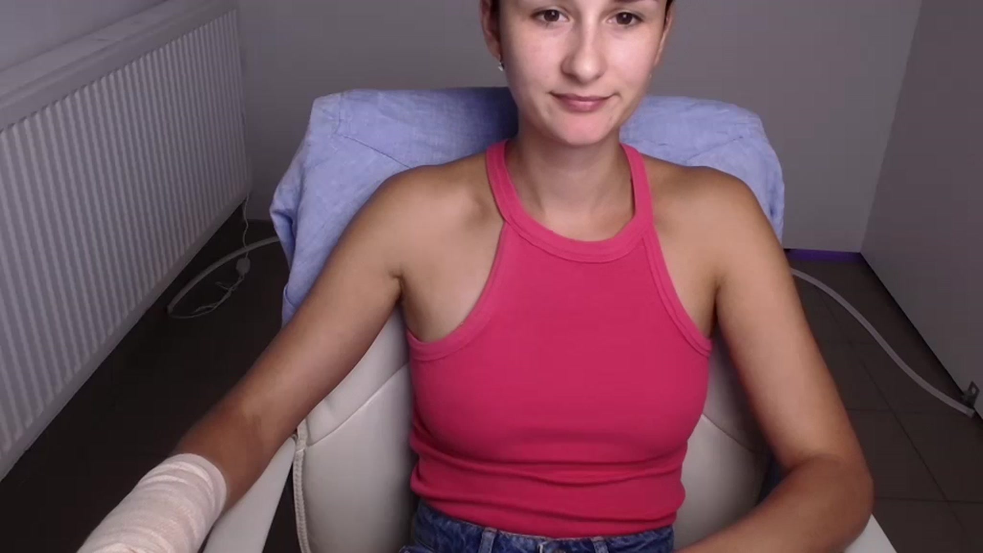 Gallery image thumbnail from Alpha_Love's myfreecams stream on, 07/29/2024, 13:52 image 16 of 20
