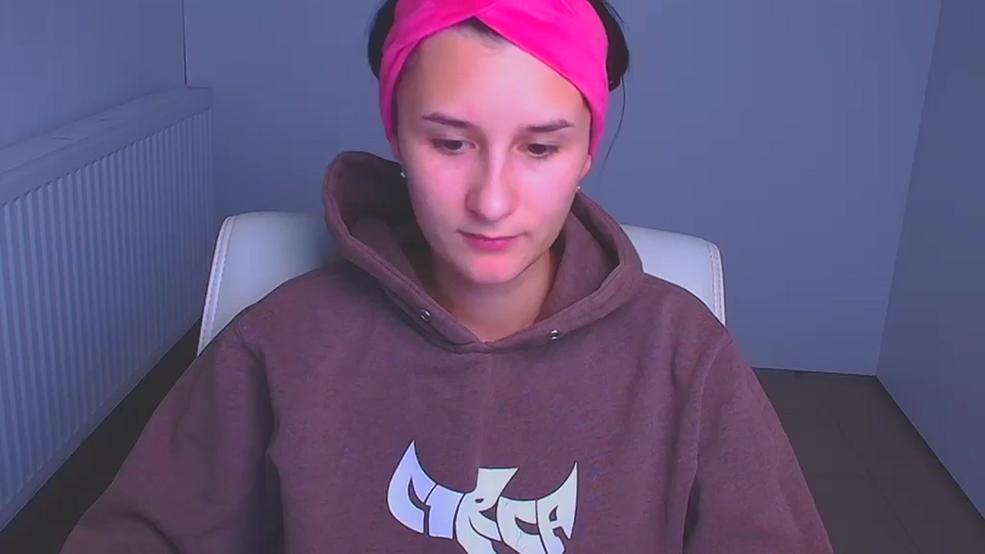 Gallery image thumbnail from Alpha_Love's myfreecams stream on, 12/22/2024, 11:33 image 15 of 20