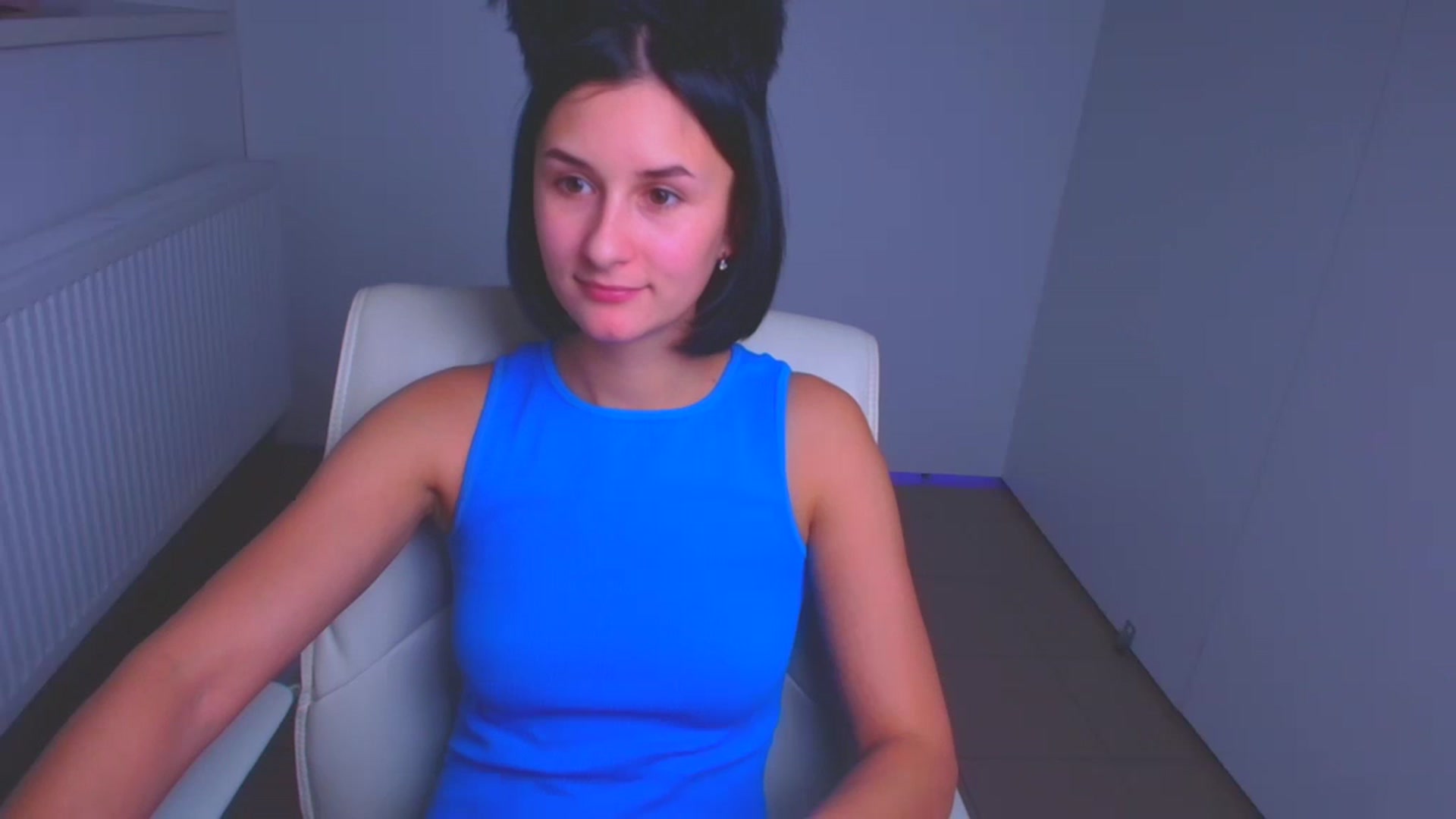 Gallery image thumbnail from Alpha_Love's myfreecams stream on, 12/30/2024, 15:12 image 8 of 20