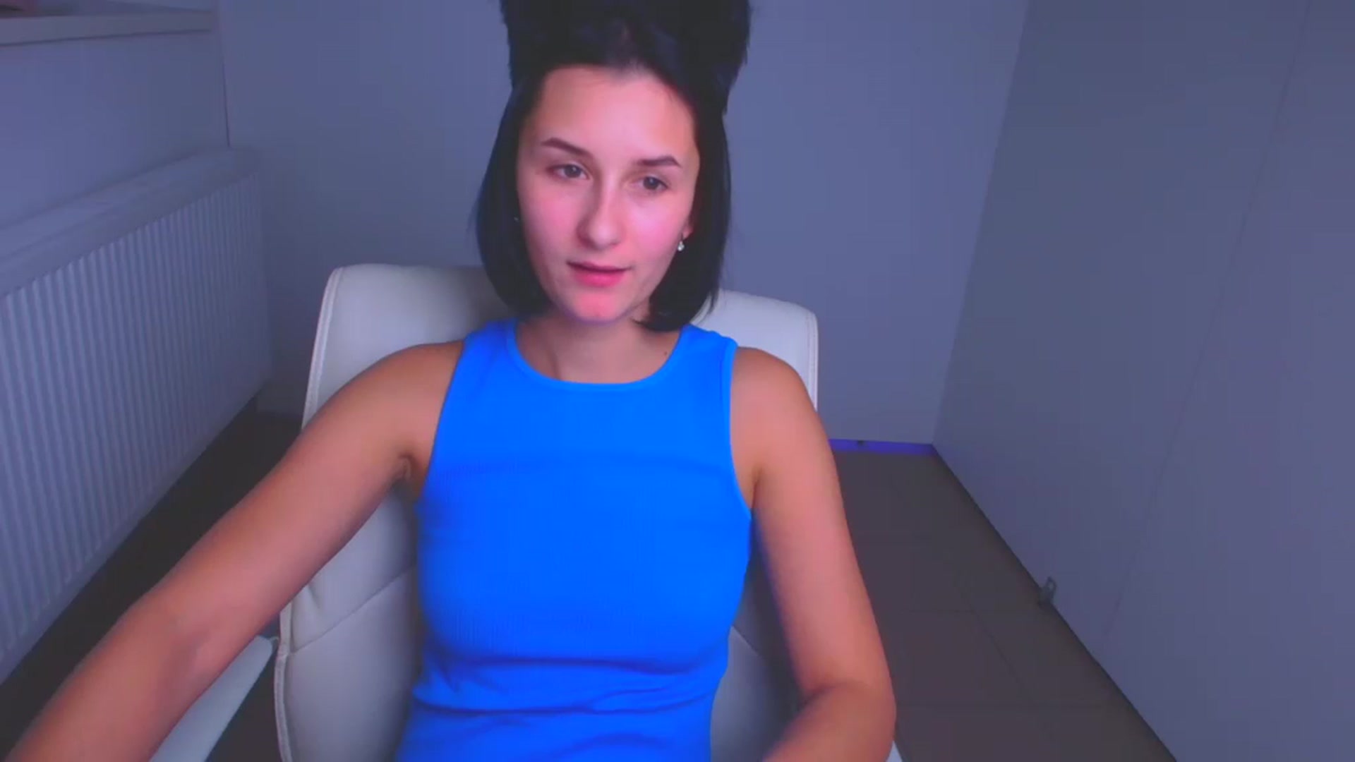 Gallery image thumbnail from Alpha_Love's myfreecams stream on, 12/30/2024, 15:12 image 9 of 20