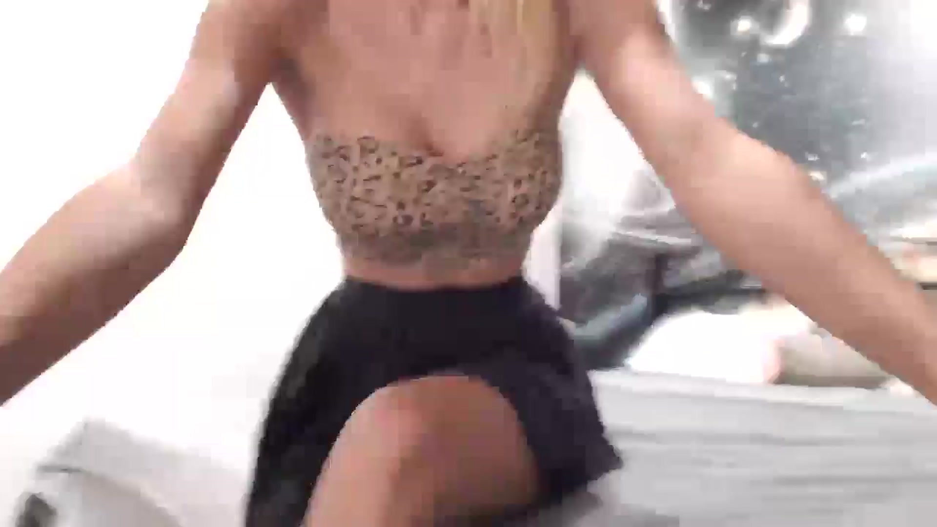 Gallery image thumbnail from Alright's myfreecams stream on, 07/20/2024, 20:27 image 1 of 20