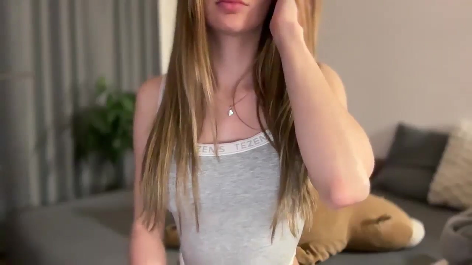 Gallery image thumbnail from Alright's myfreecams stream on, 04/06/2025, 18:49 image 2 of 20