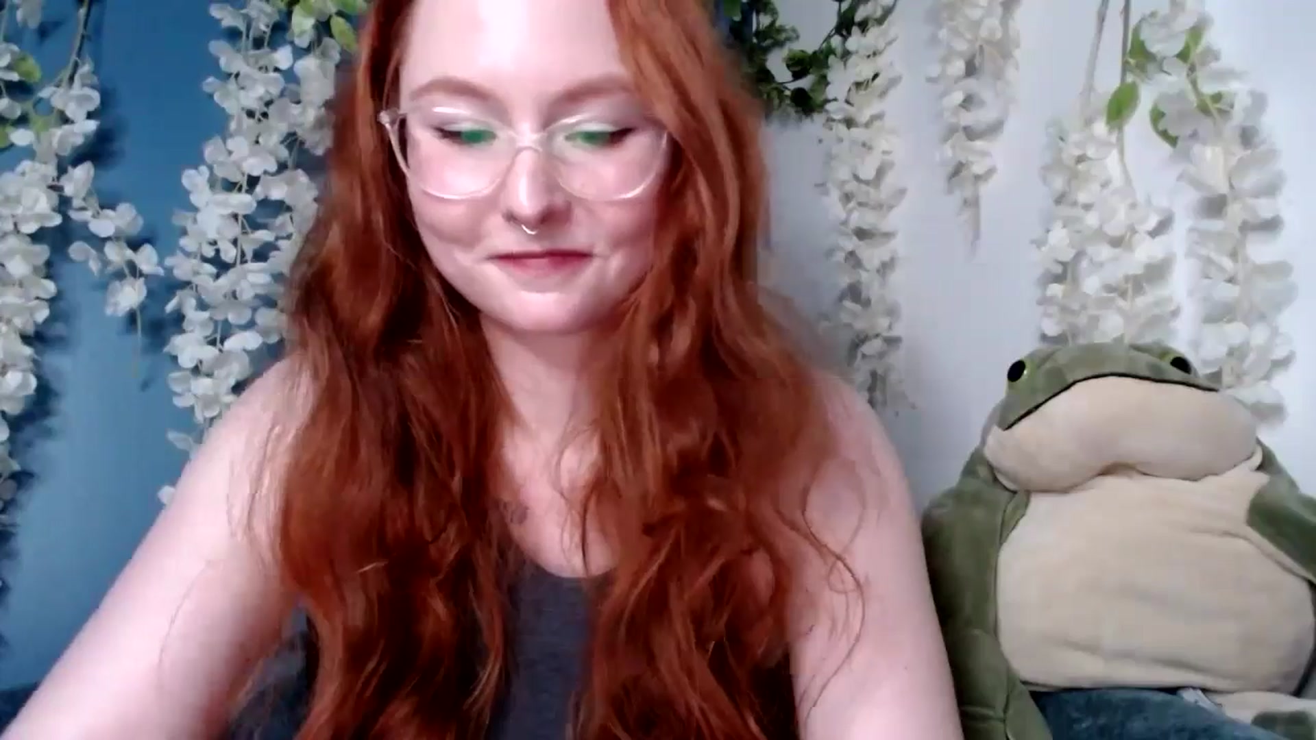Gallery image thumbnail from AltRockBabe's myfreecams stream on, 09/30/2024, 01:11 image 14 of 20
