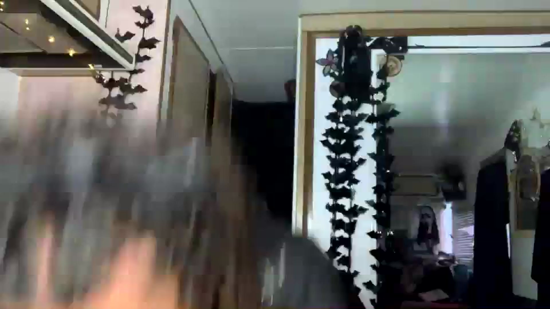 Gallery image thumbnail from Alt_Aussie's myfreecams stream on, 10/04/2023, 09:03 image 10 of 20