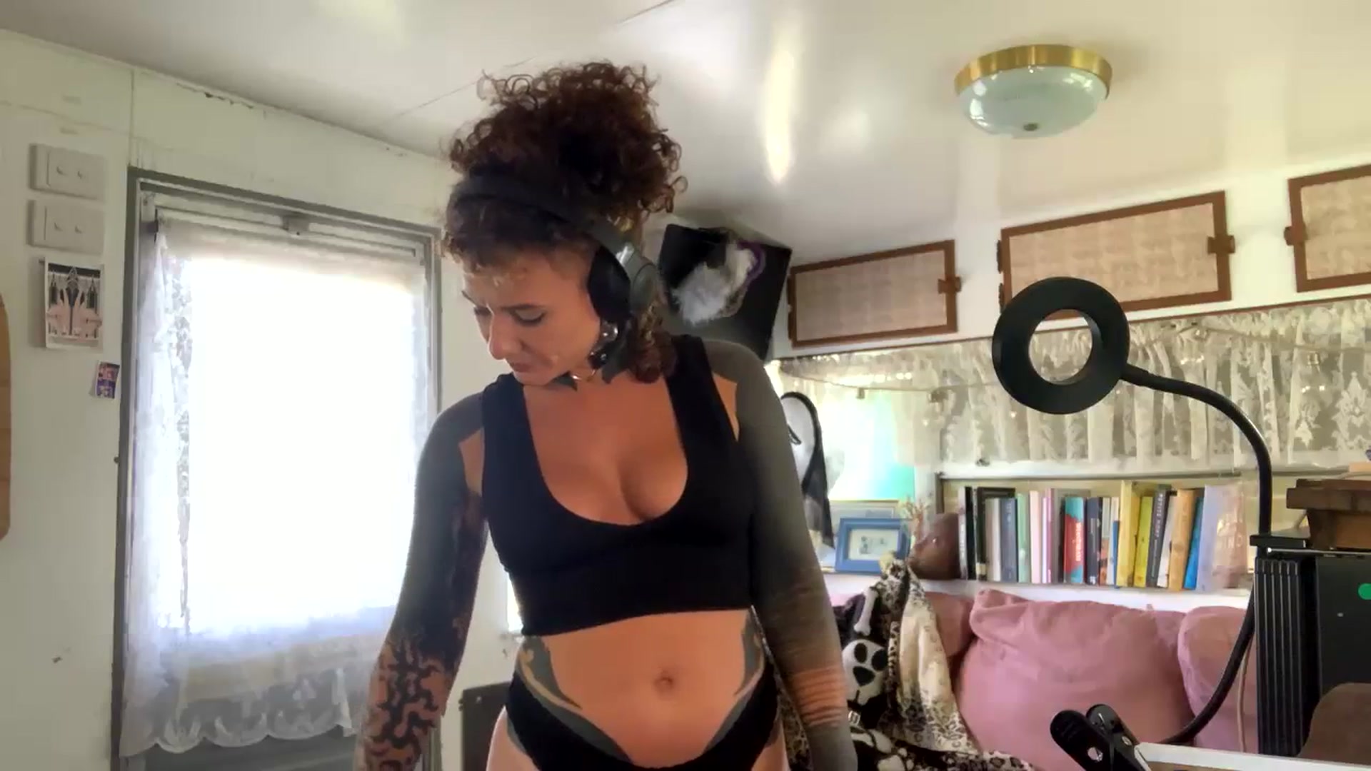 Gallery image thumbnail from Alt_Aussie's myfreecams stream on, 10/24/2023, 06:30 image 15 of 20