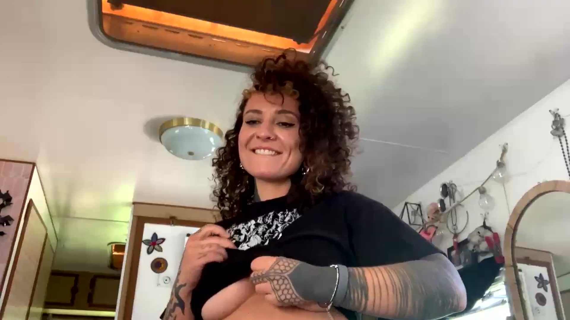Gallery image thumbnail from Alt_Aussie's myfreecams stream on, 10/25/2023, 05:24 image 9 of 20