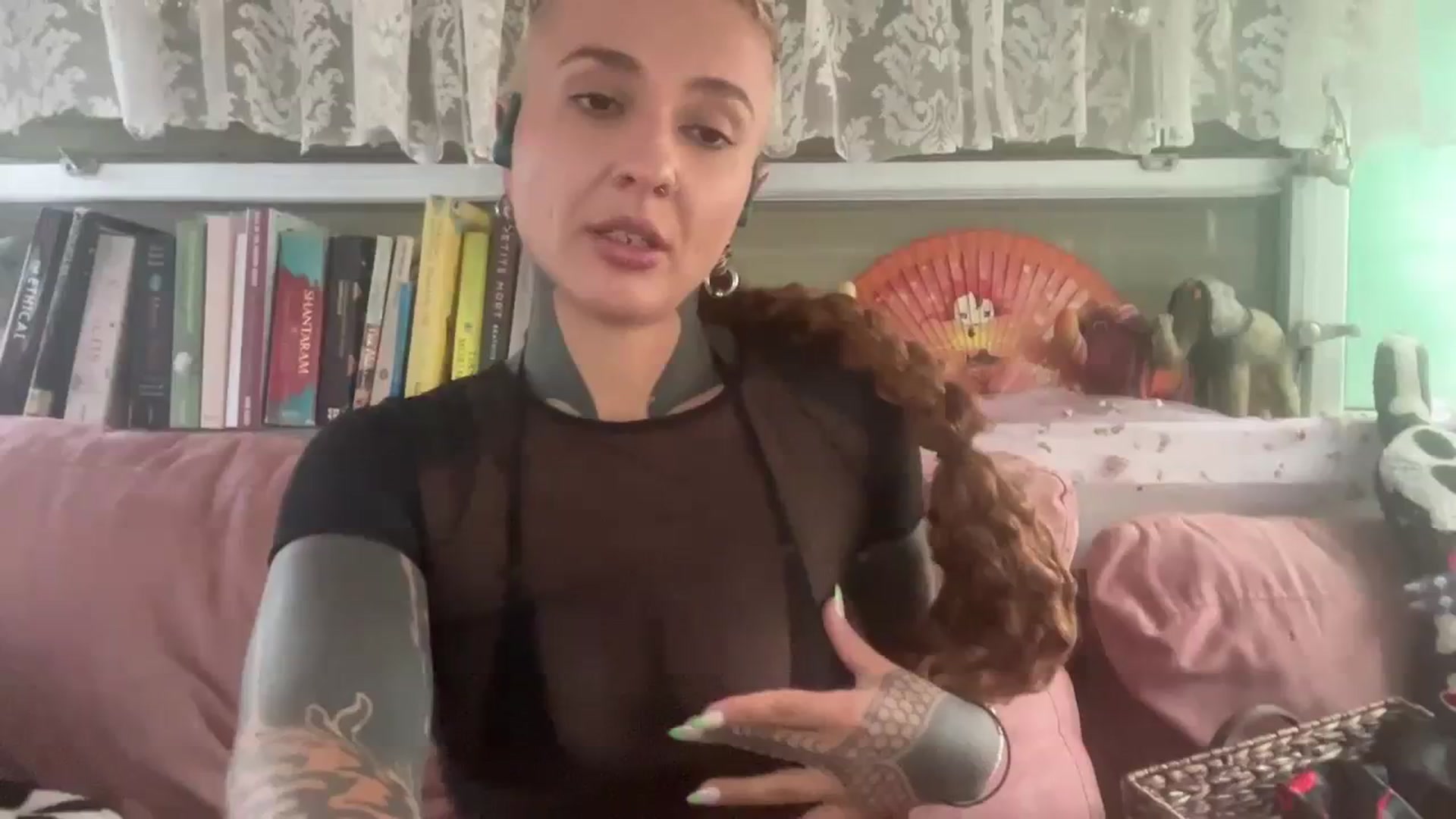 Gallery image thumbnail from Alt_Aussie's myfreecams stream on, 11/21/2023, 05:16 image 7 of 20