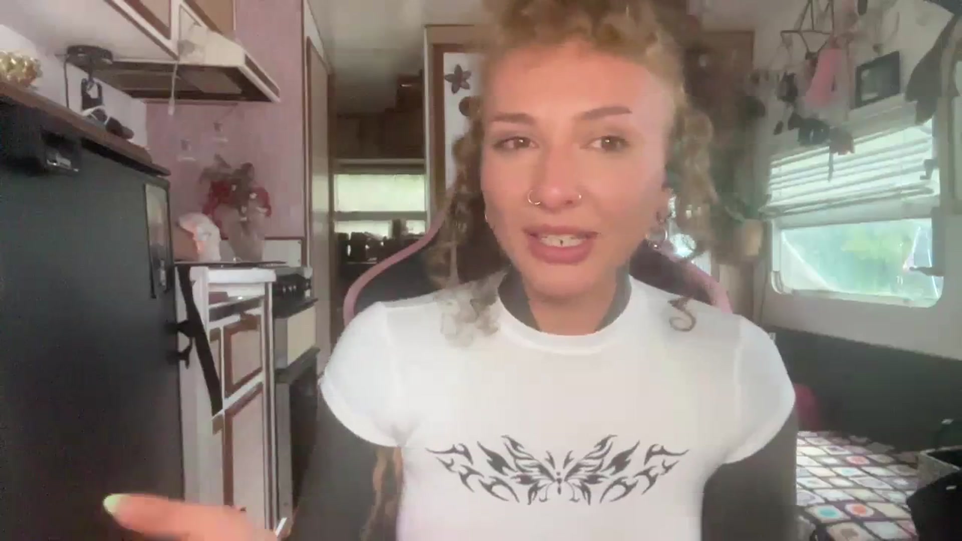 Gallery image thumbnail from Alt_Aussie's myfreecams stream on, 11/22/2023, 08:04 image 19 of 20