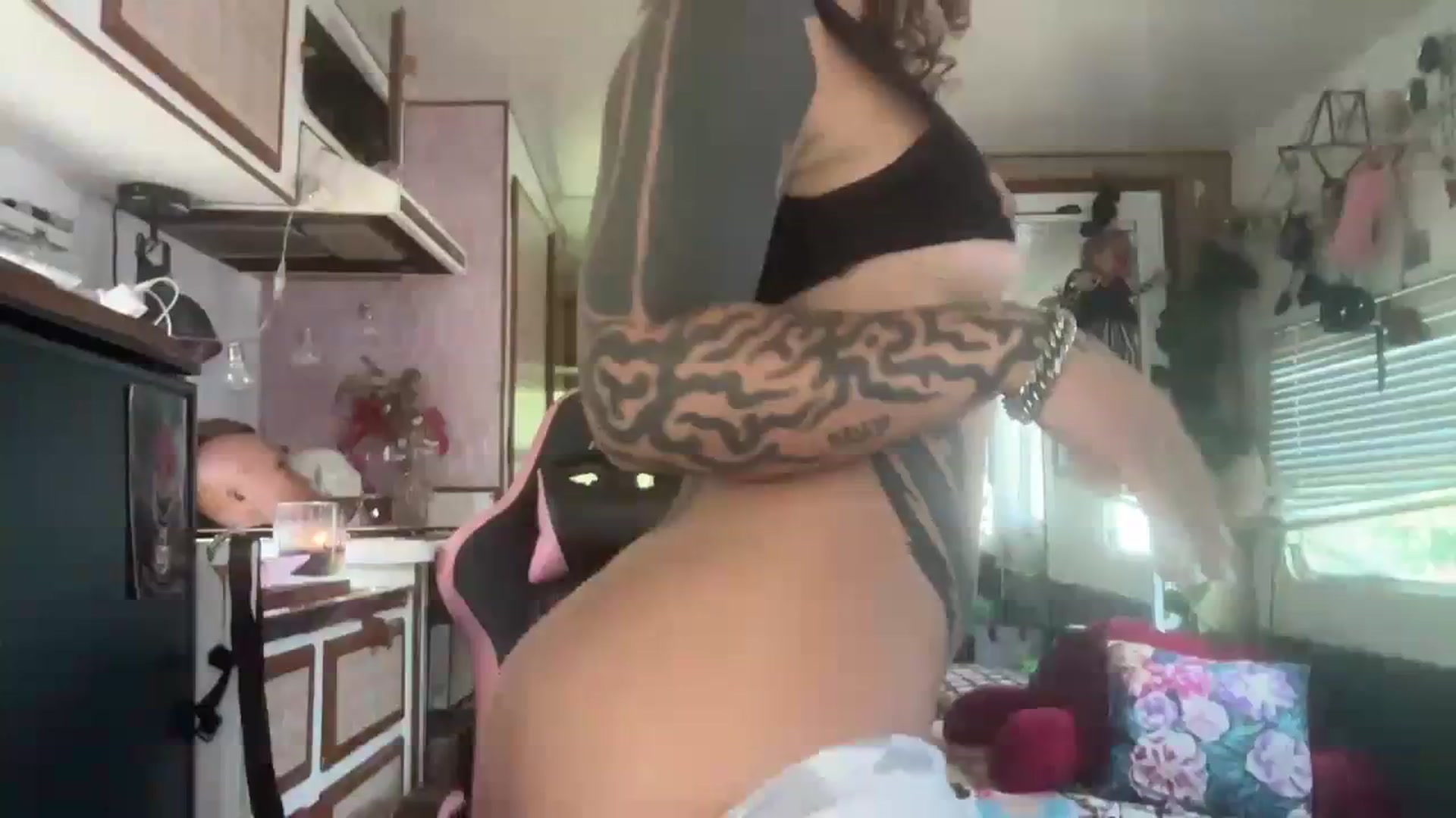 Gallery image thumbnail from Alt_Aussie's myfreecams stream on, 11/23/2023, 07:26 image 4 of 20