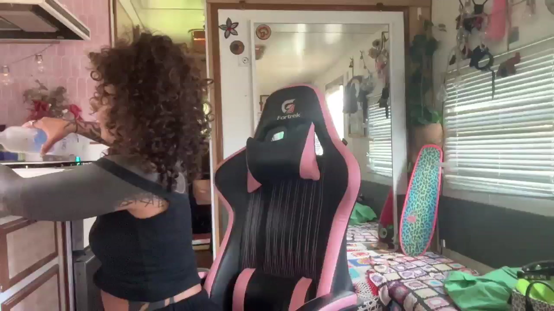 Gallery image thumbnail from Alt_Aussie's myfreecams stream on, 11/27/2023, 05:56 image 10 of 20