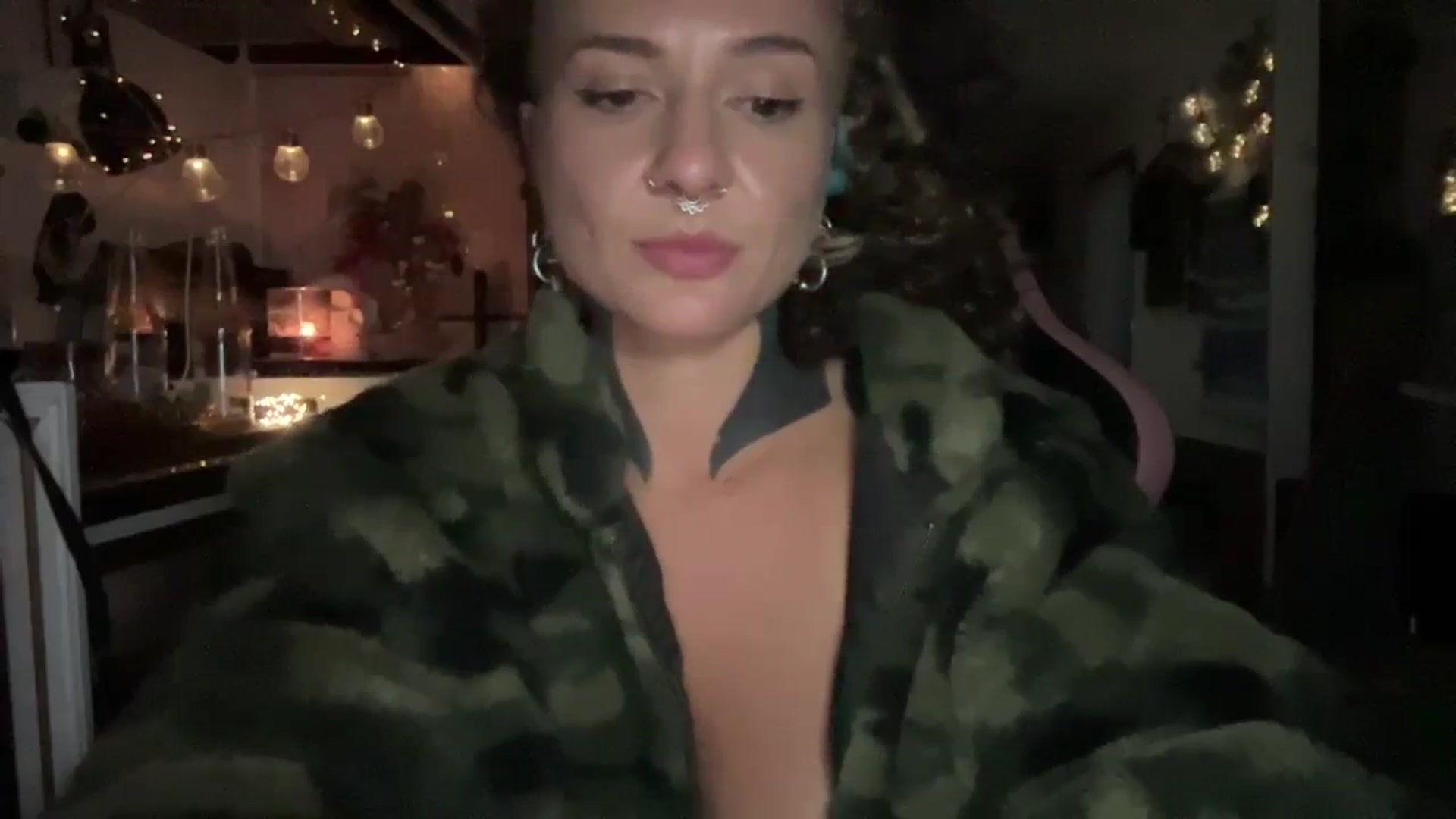 Gallery image thumbnail from Alt_Aussie's myfreecams stream on, 11/27/2023, 10:26 image 9 of 20
