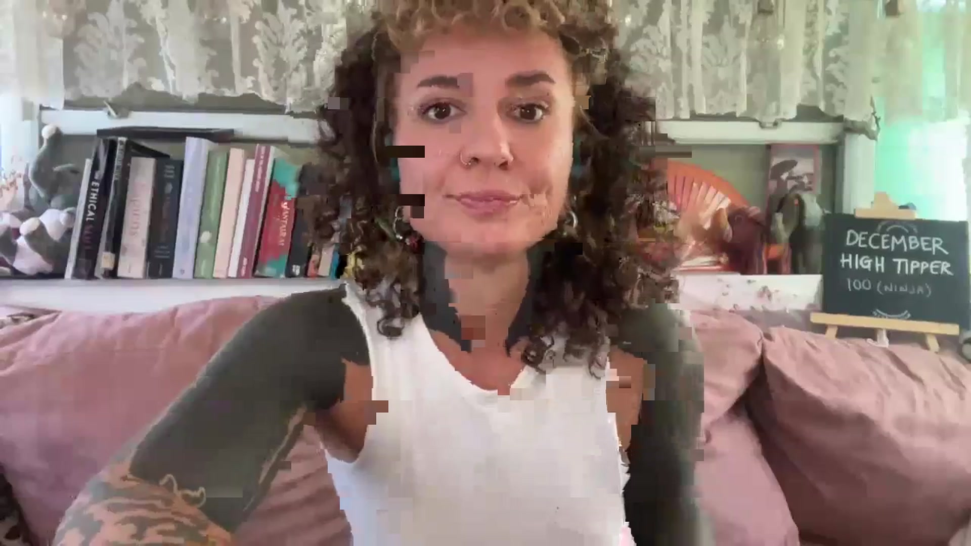 Gallery image thumbnail from Alt_Aussie's myfreecams stream on, 12/06/2023, 04:23 image 13 of 20