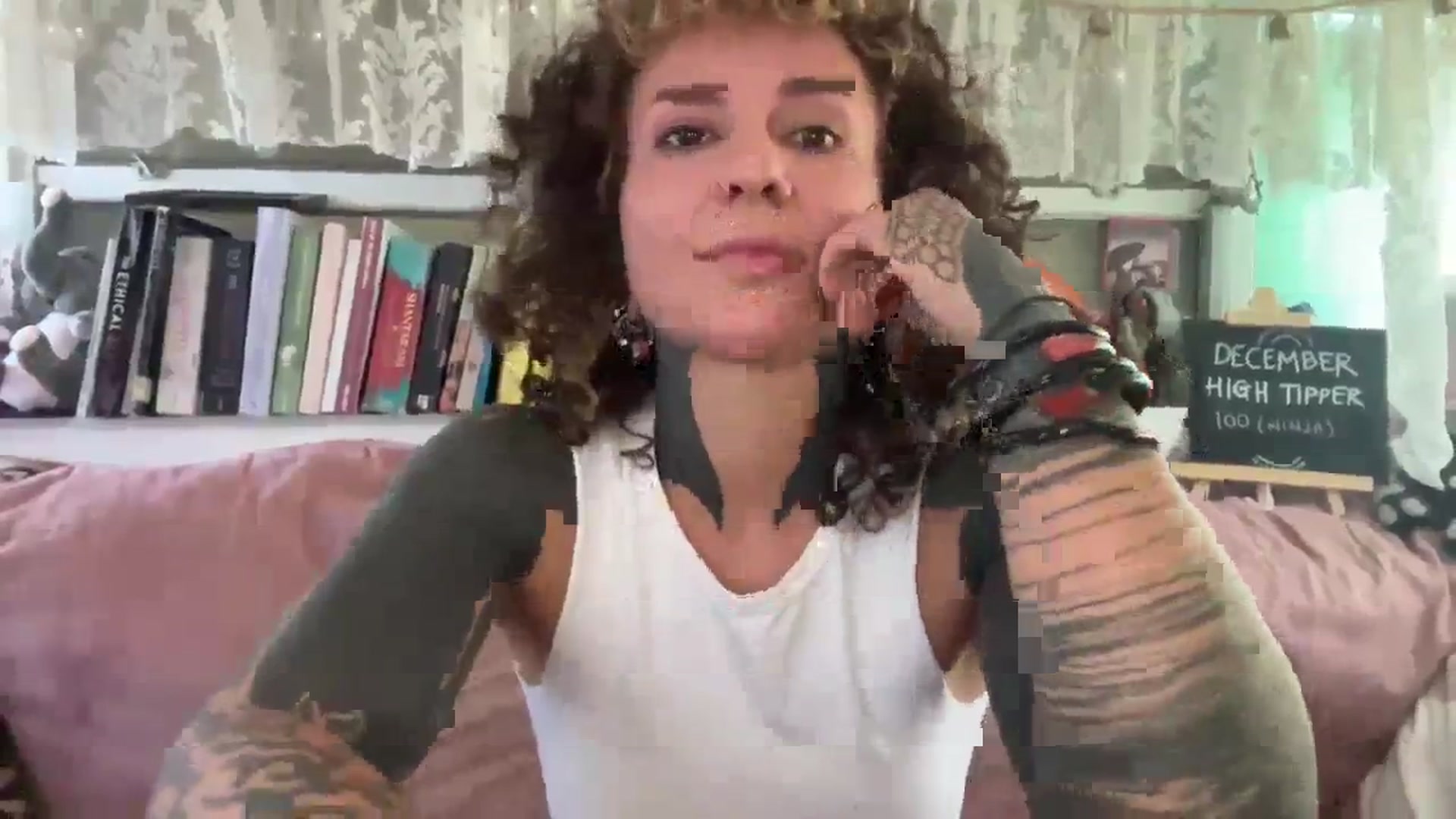 Gallery image thumbnail from Alt_Aussie's myfreecams stream on, 12/06/2023, 04:23 image 9 of 20