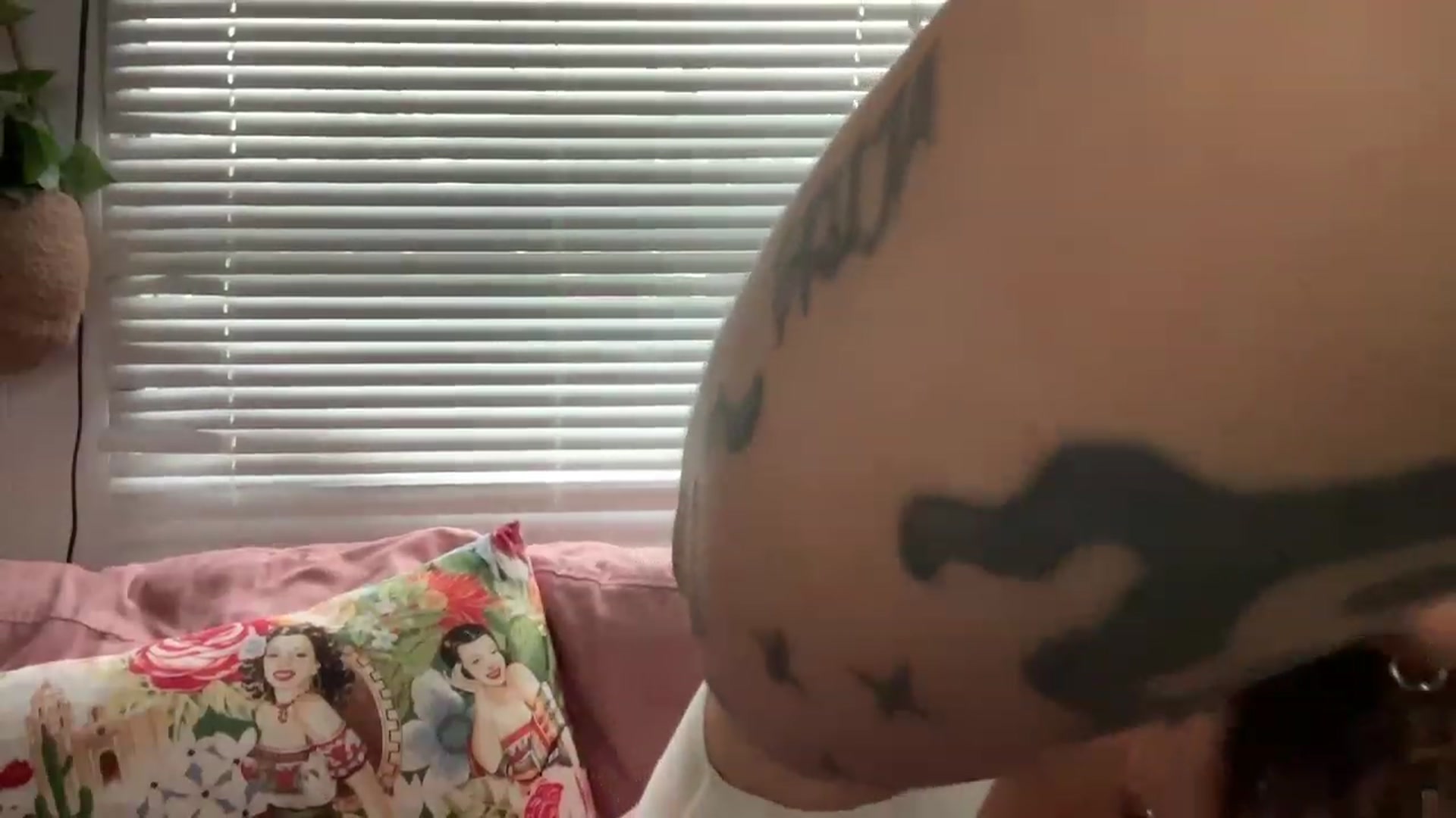 Gallery image thumbnail from Alt_Aussie's myfreecams stream on, 12/11/2023, 06:58 image 2 of 20